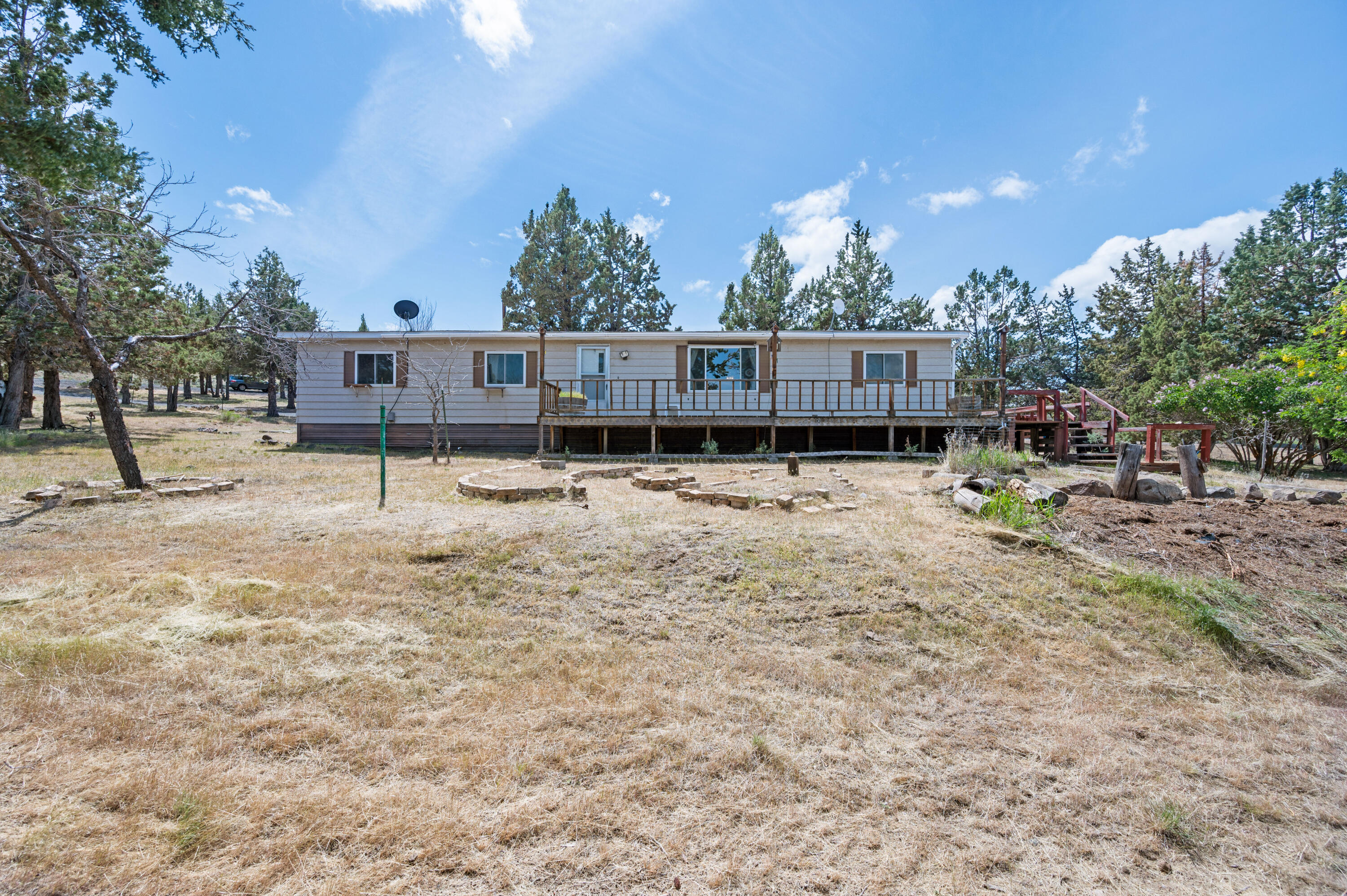 791 SE Akins Drive