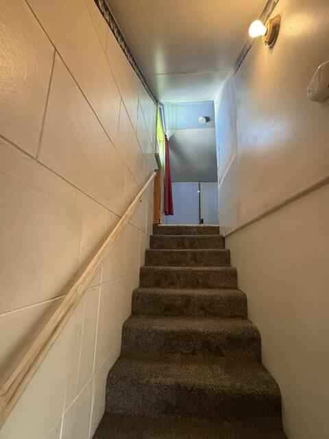 318 SW Brent Drive