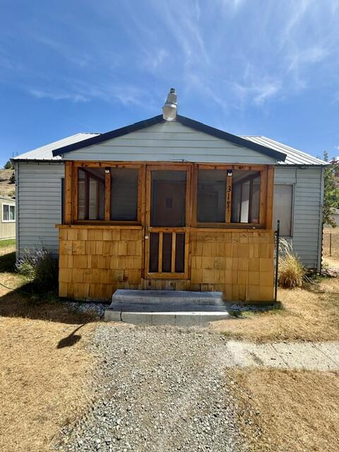 318 SW Brent Drive