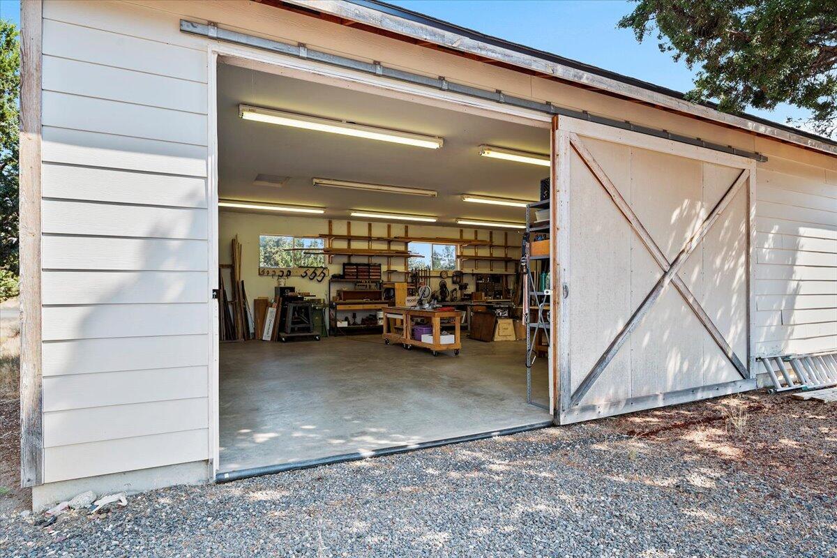 12711 SW Eagle Vista Place