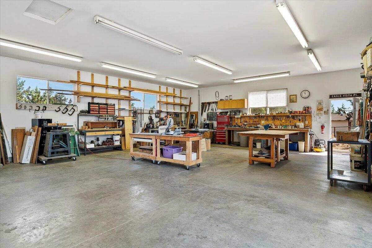 12711 SW Eagle Vista Place