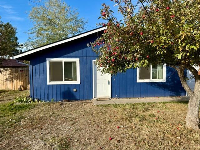 112 NE Cowden Drive