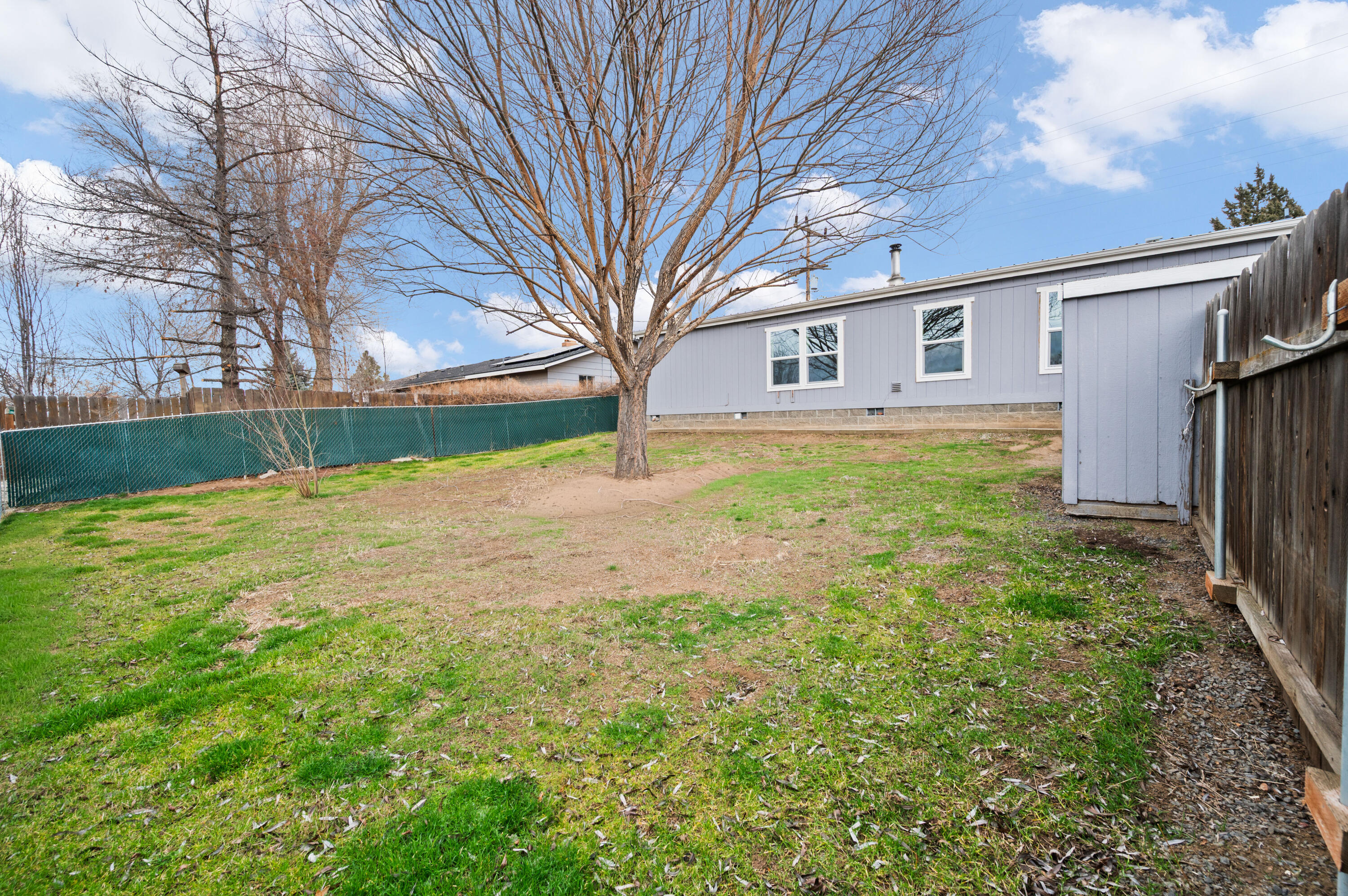 682 SE 10th Street