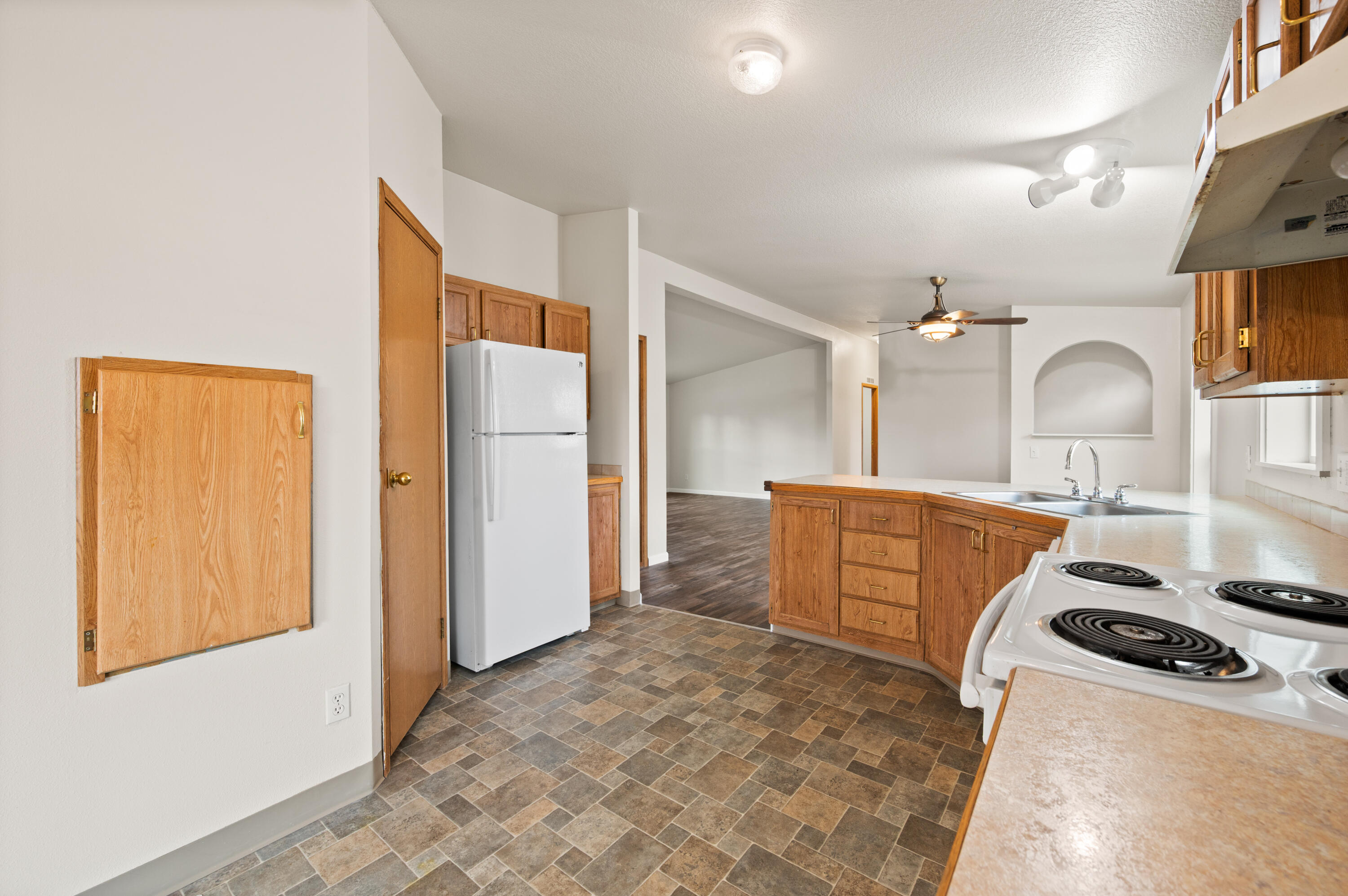 682 SE 10th Street