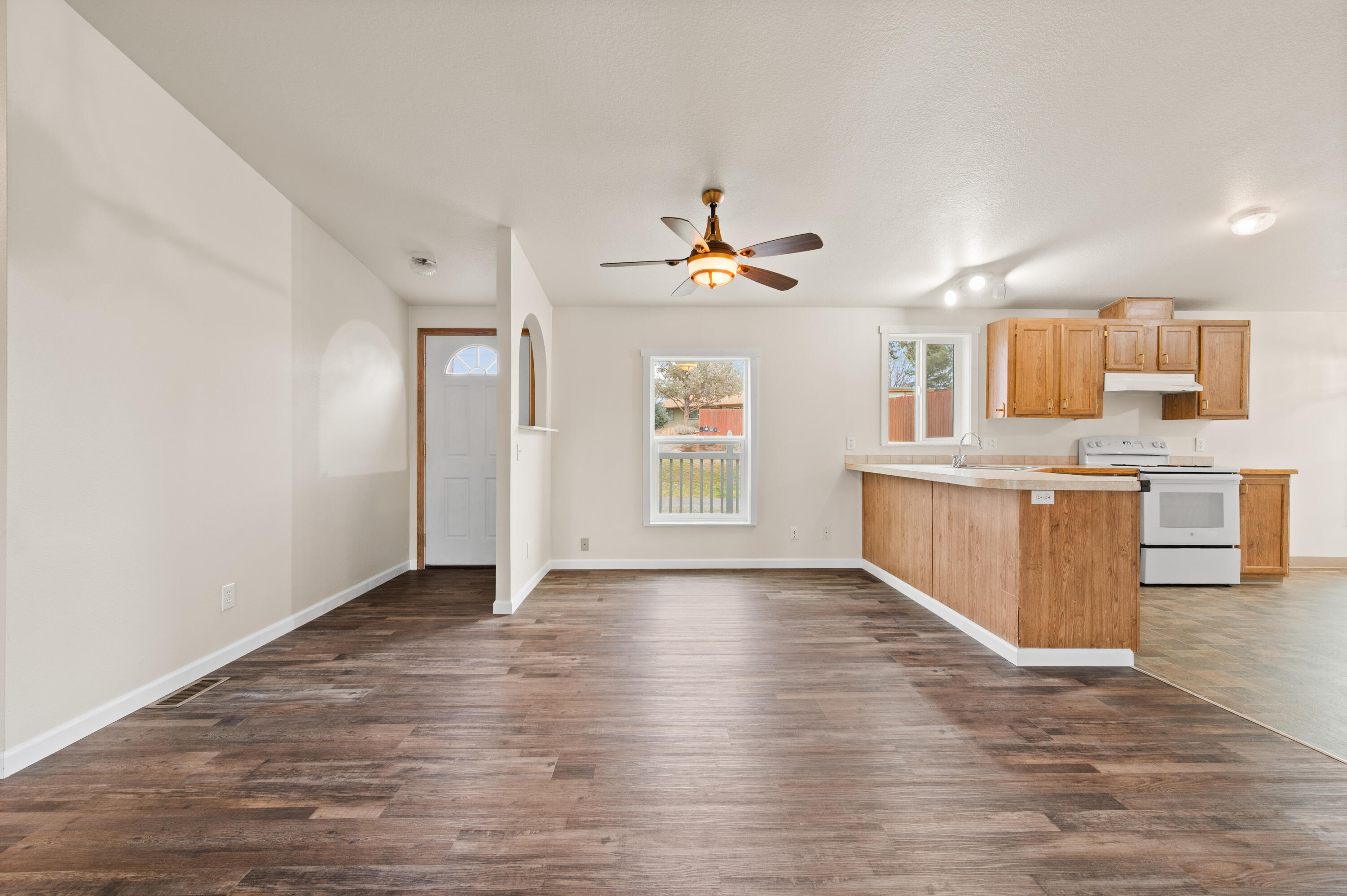 682 SE 10th Street