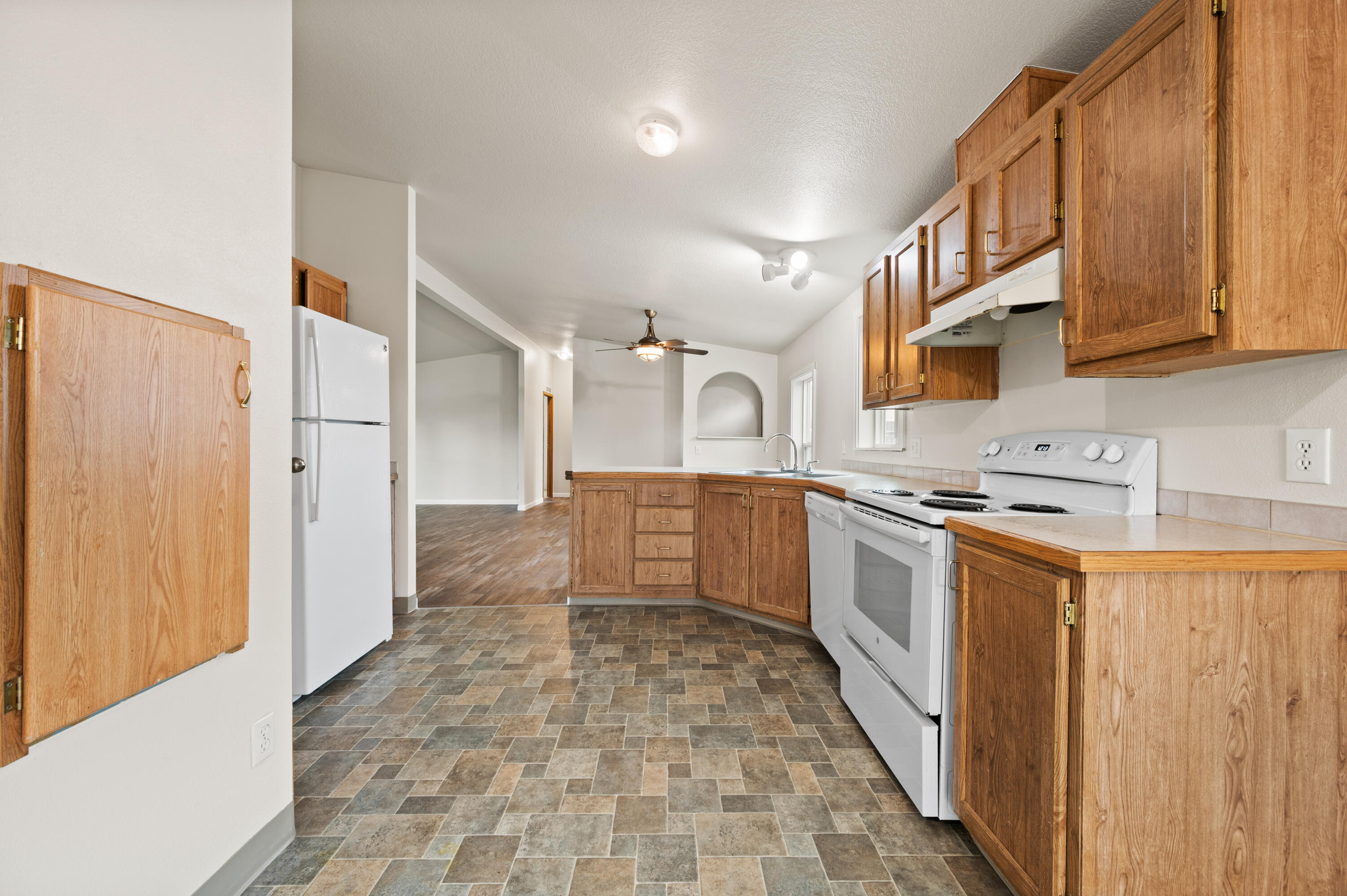 682 SE 10th Street