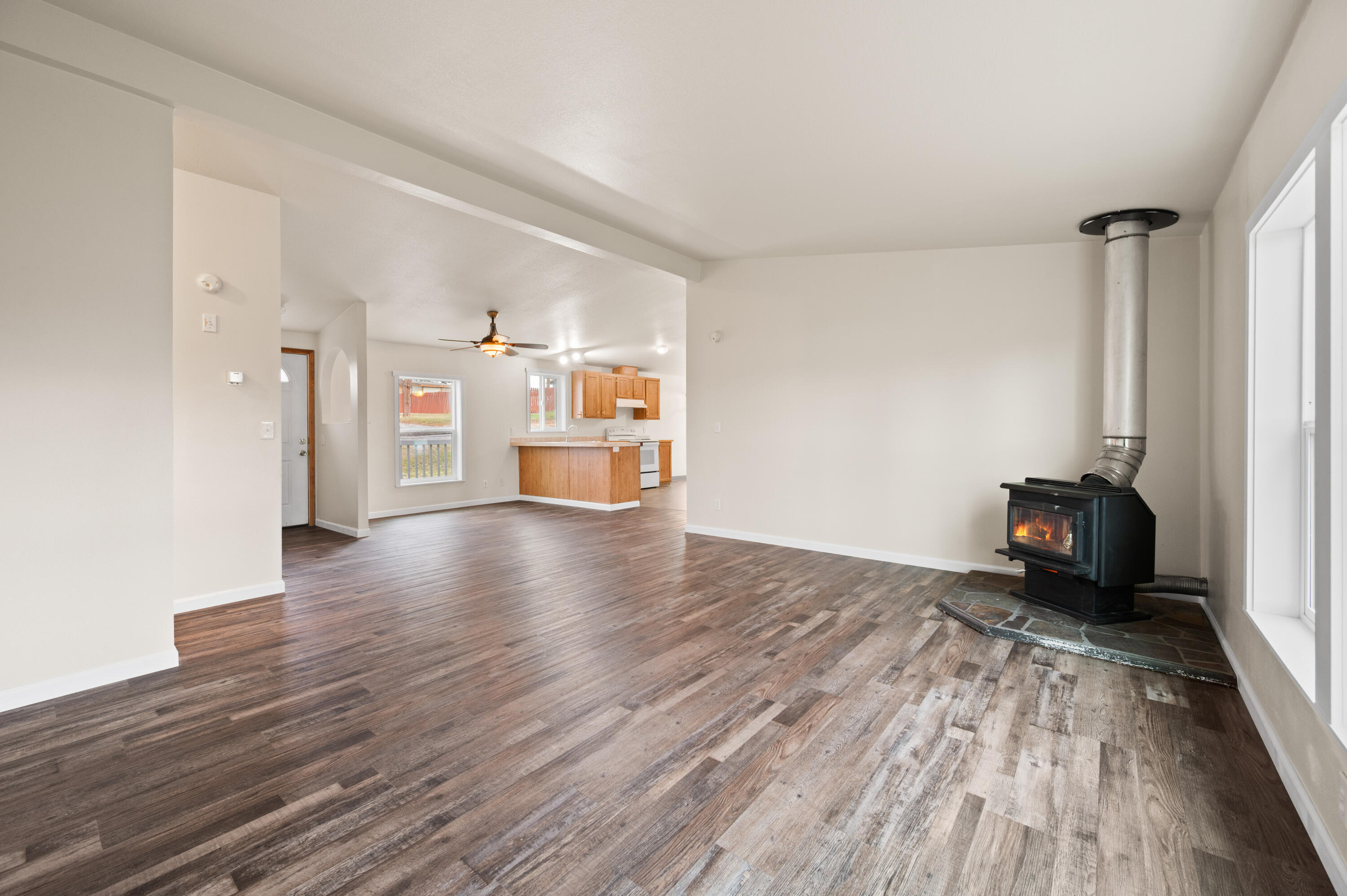 682 SE 10th Street