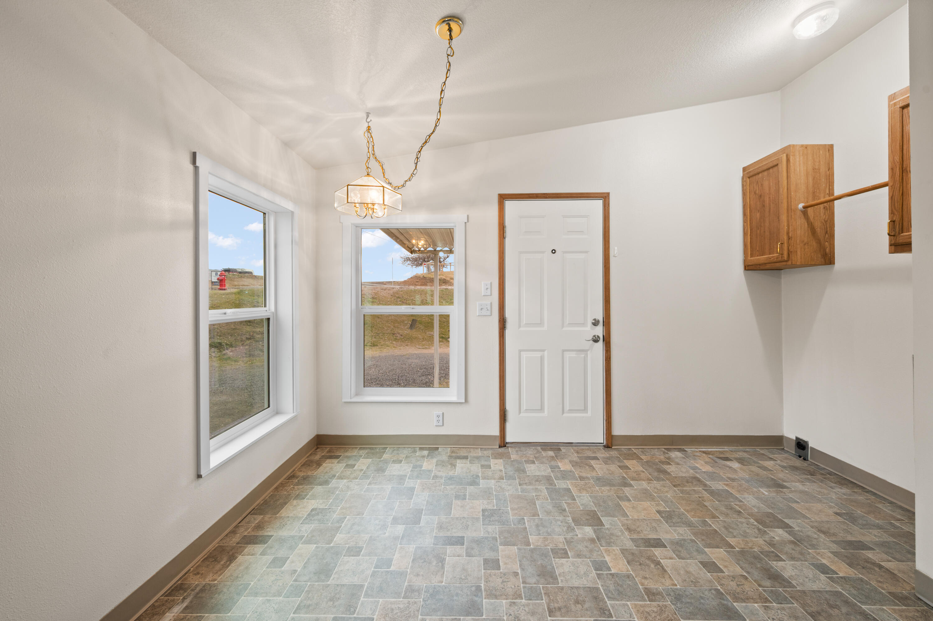 682 SE 10th Street