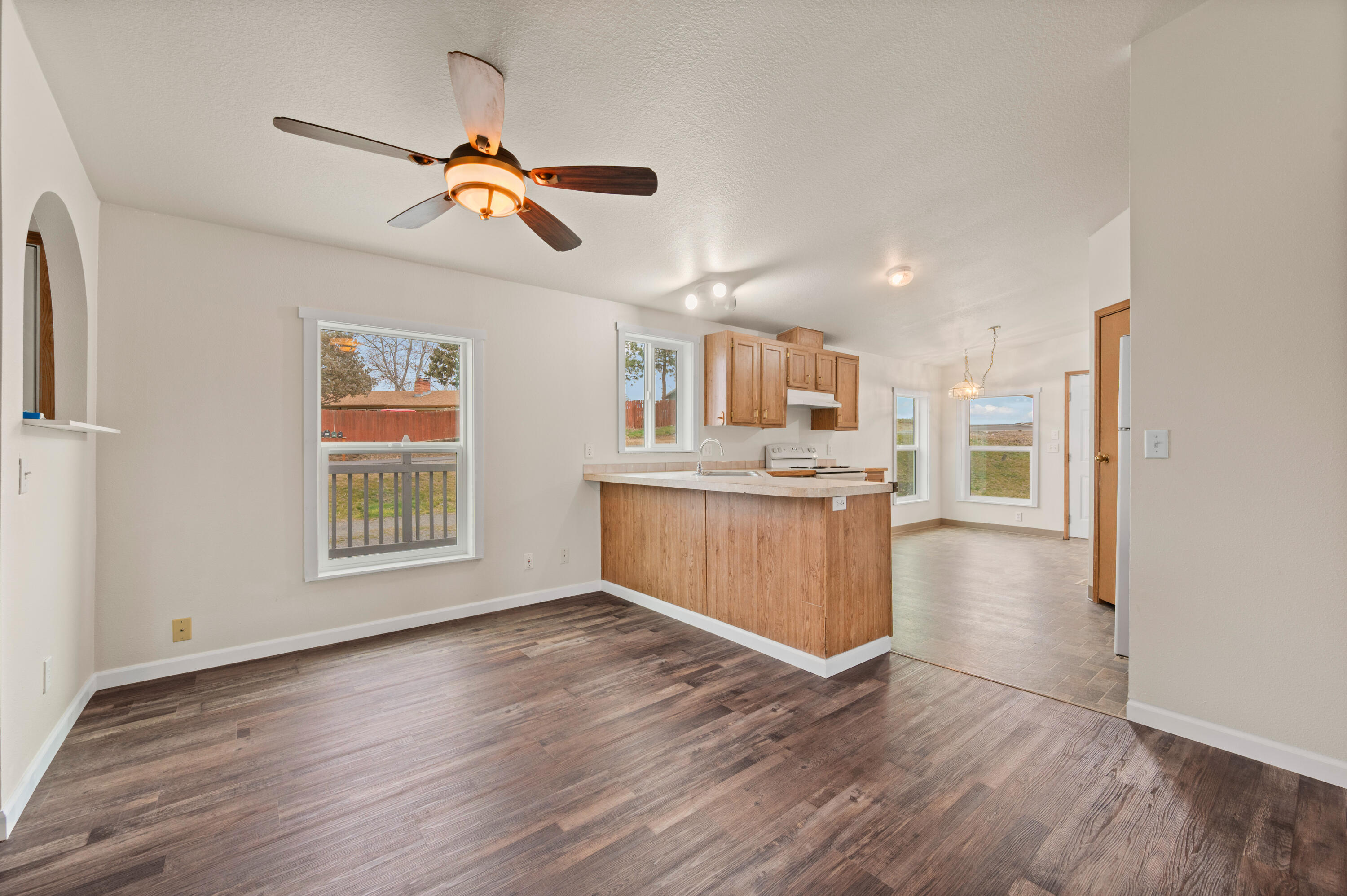 682 SE 10th Street