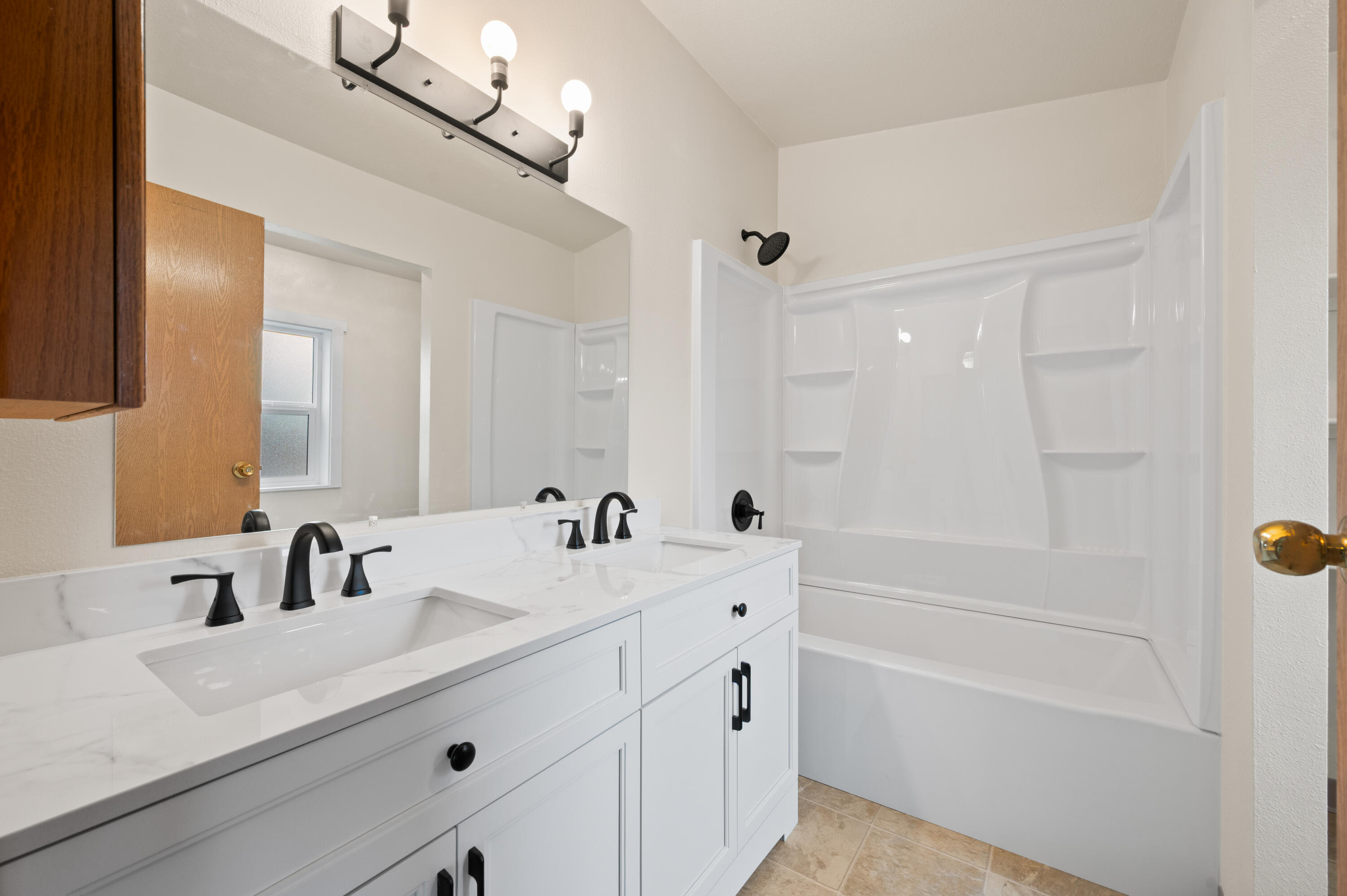 682 SE 10th Street