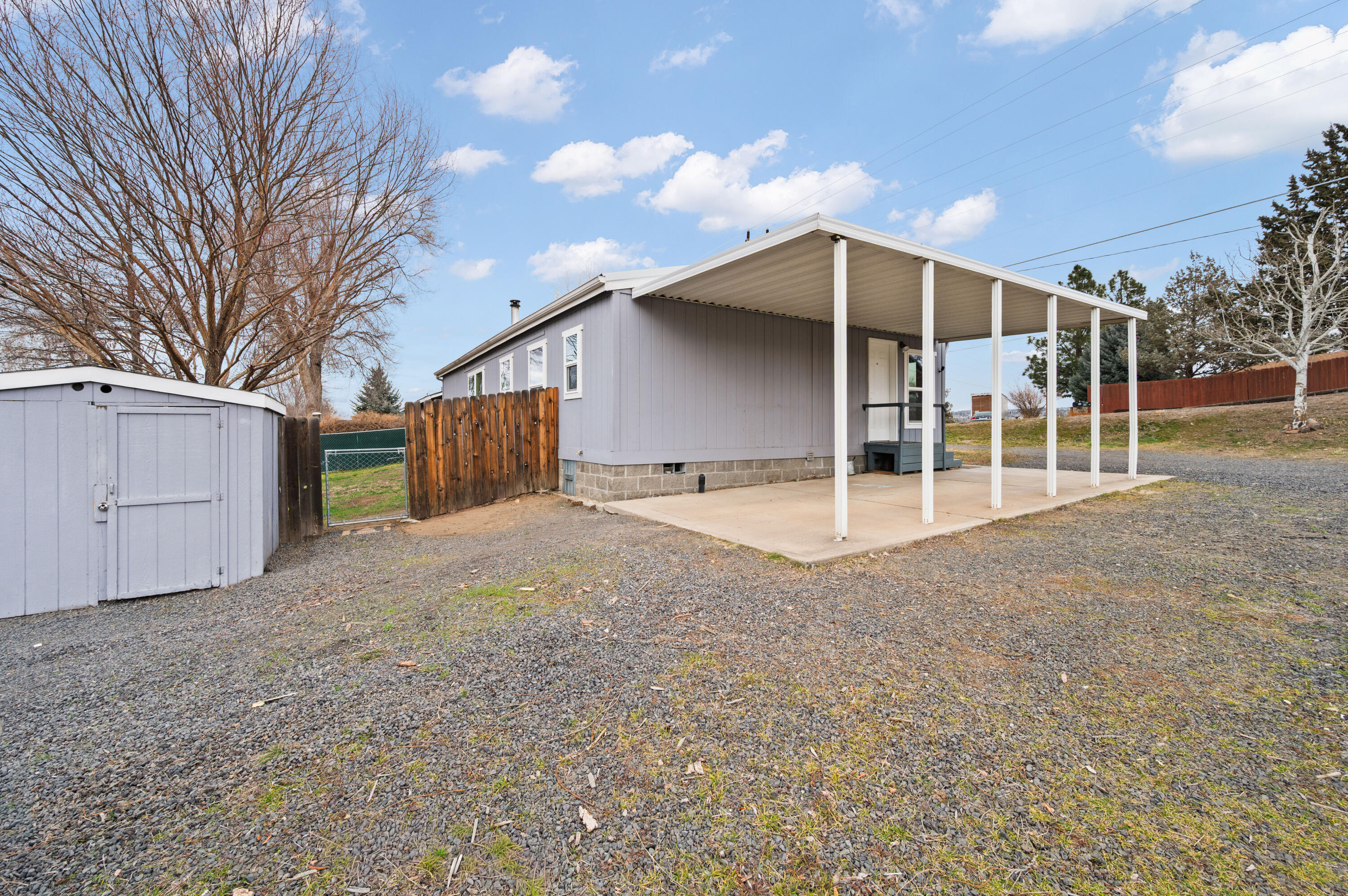 682 SE 10th Street
