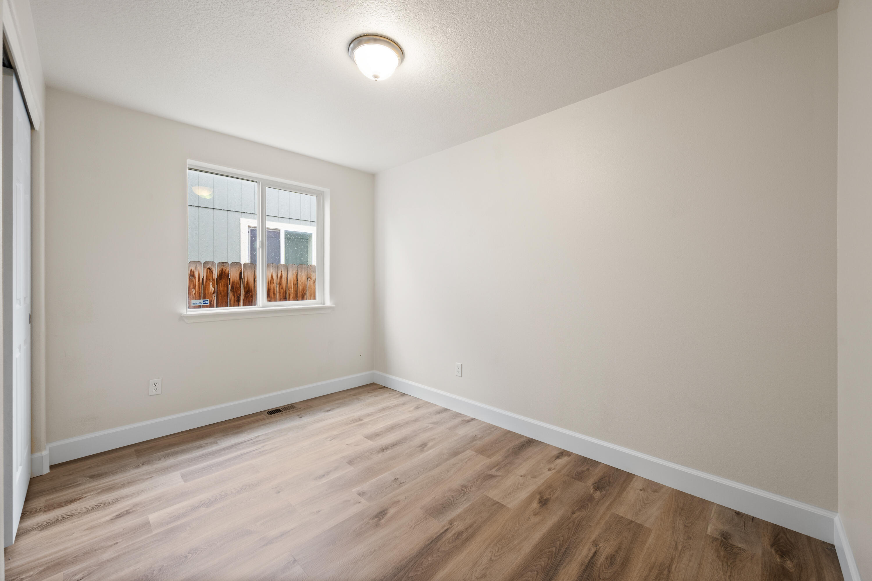 583 SE Ponderosa Drive