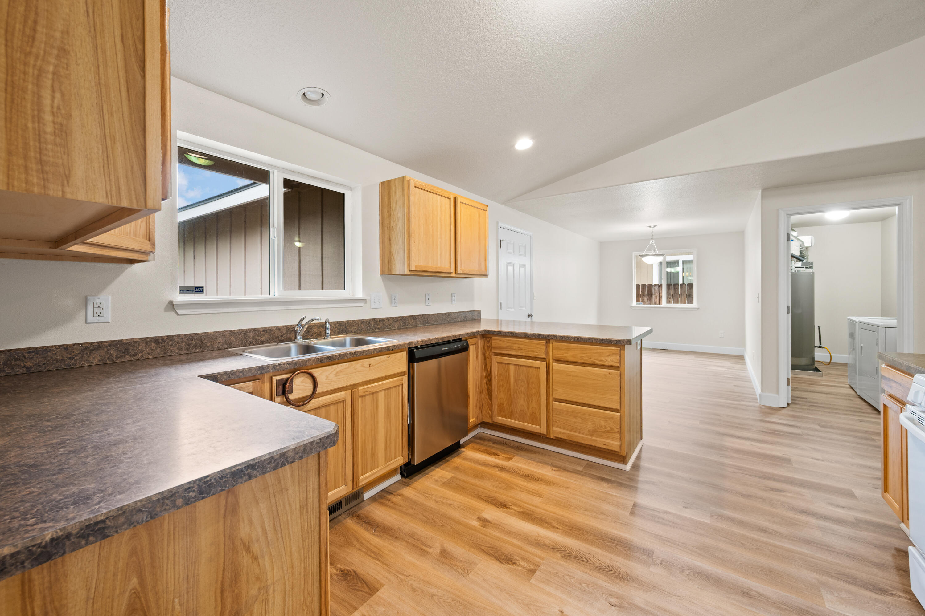 583 SE Ponderosa Drive