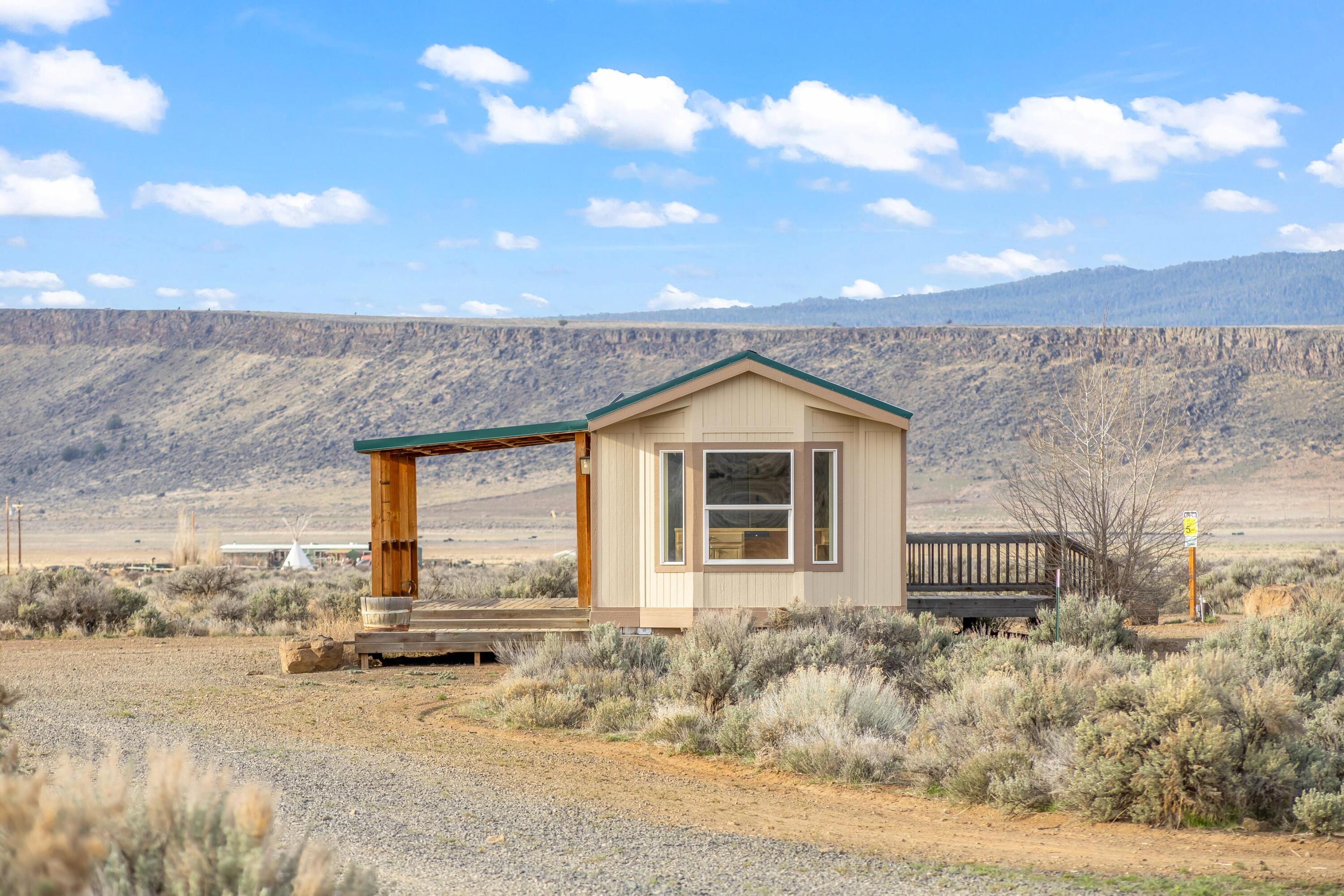 53476 Arrow Gap Road