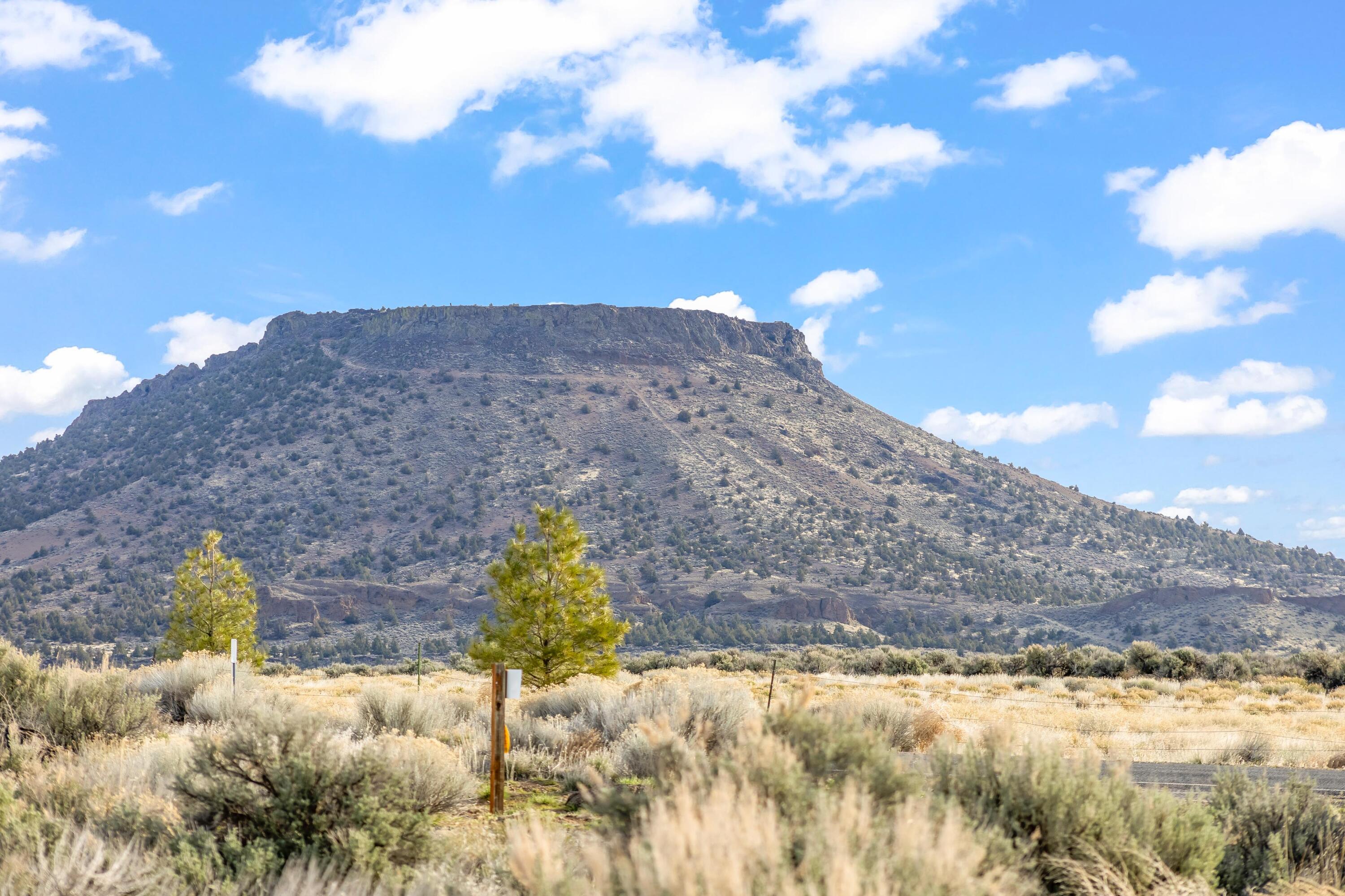 53476 Arrow Gap Road