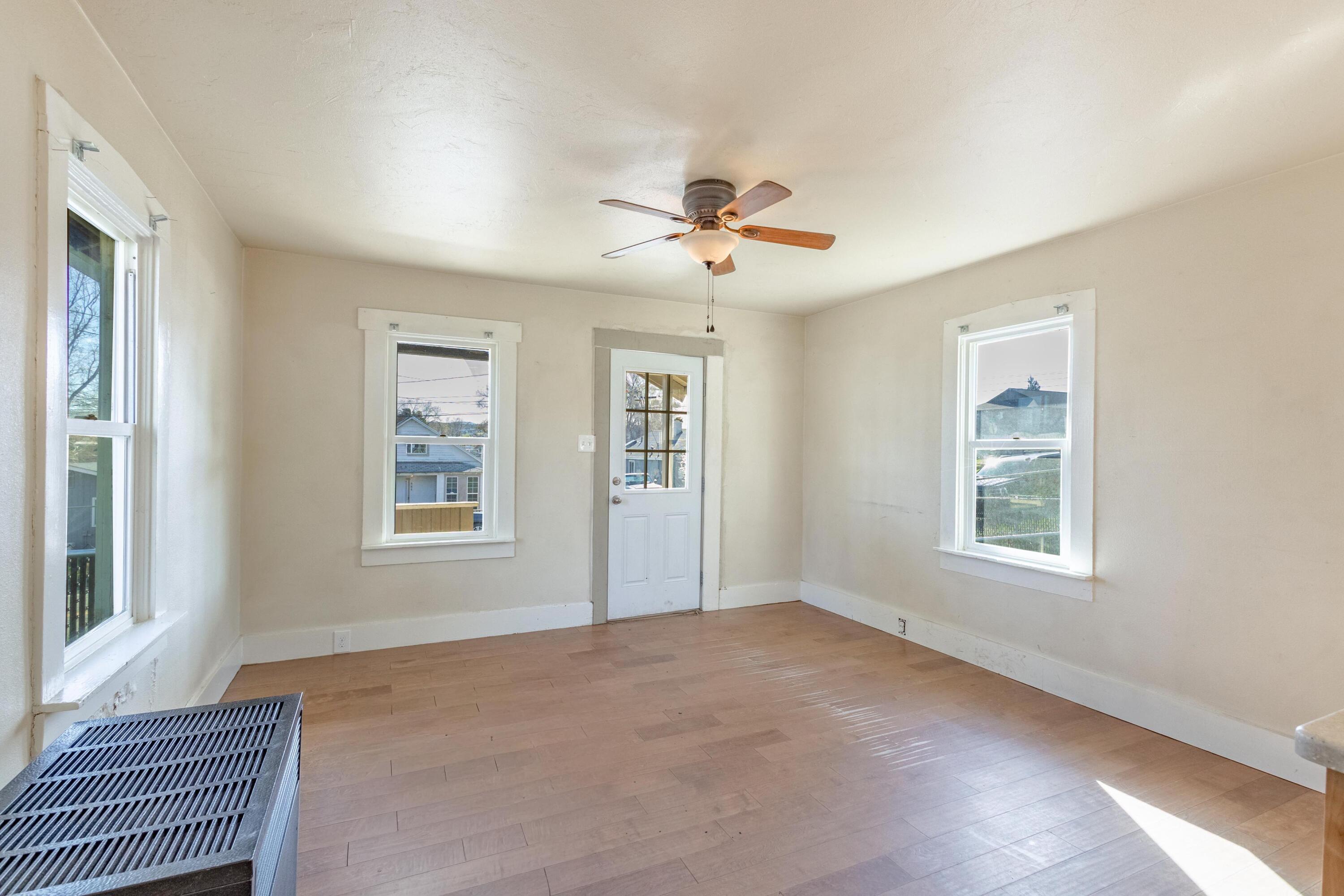 342 SE 7th Street