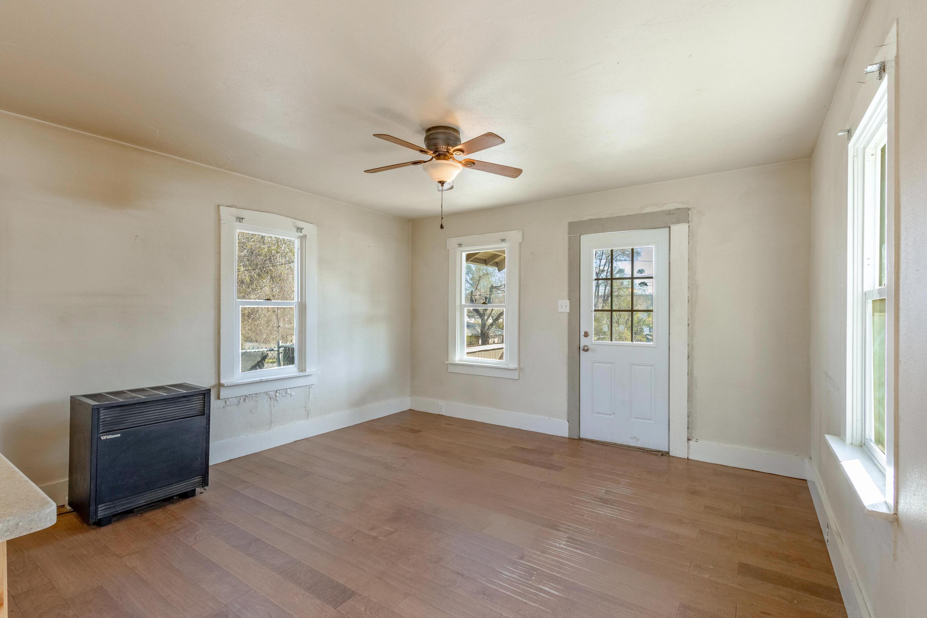 342 SE 7th Street