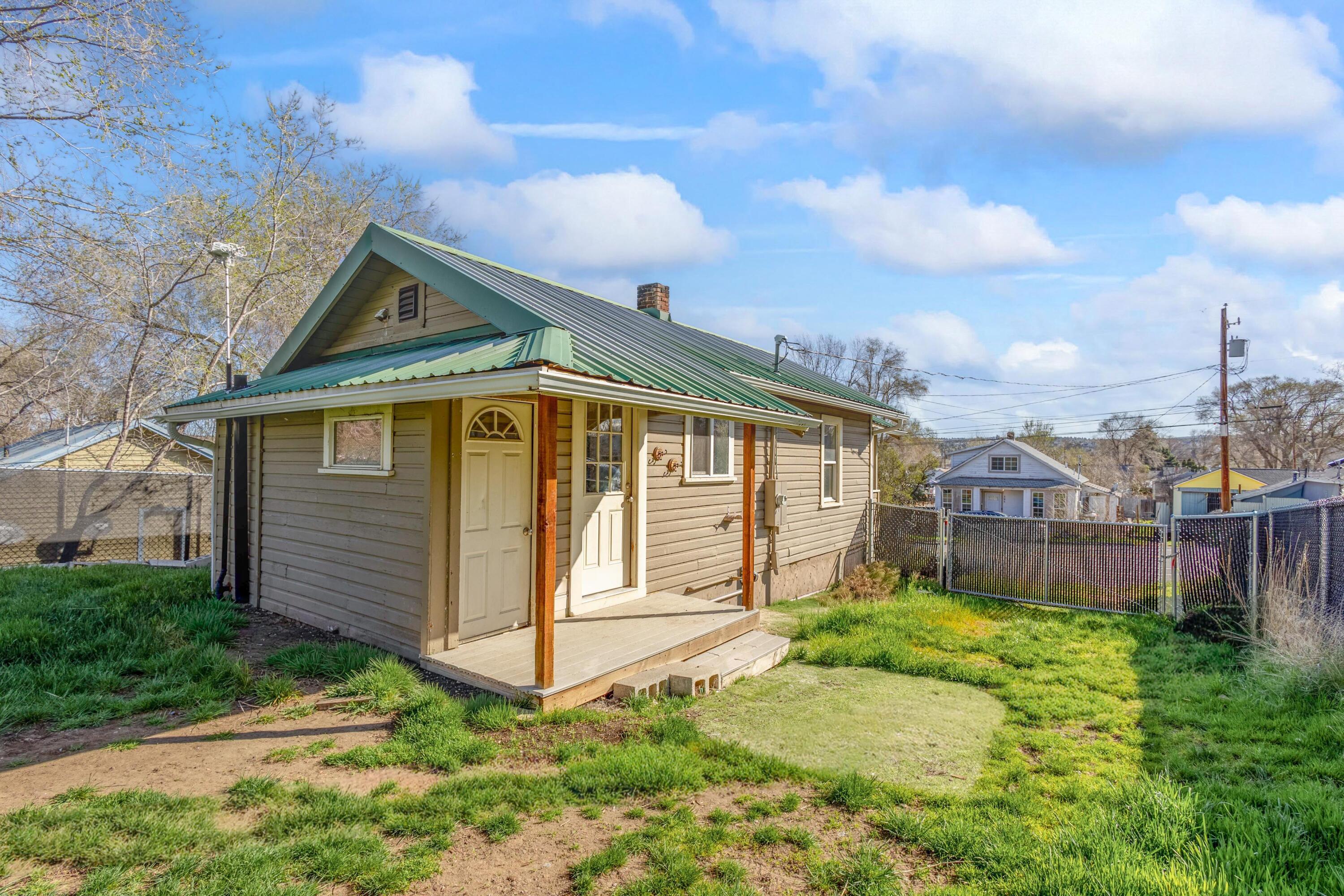 342 SE 7th Street