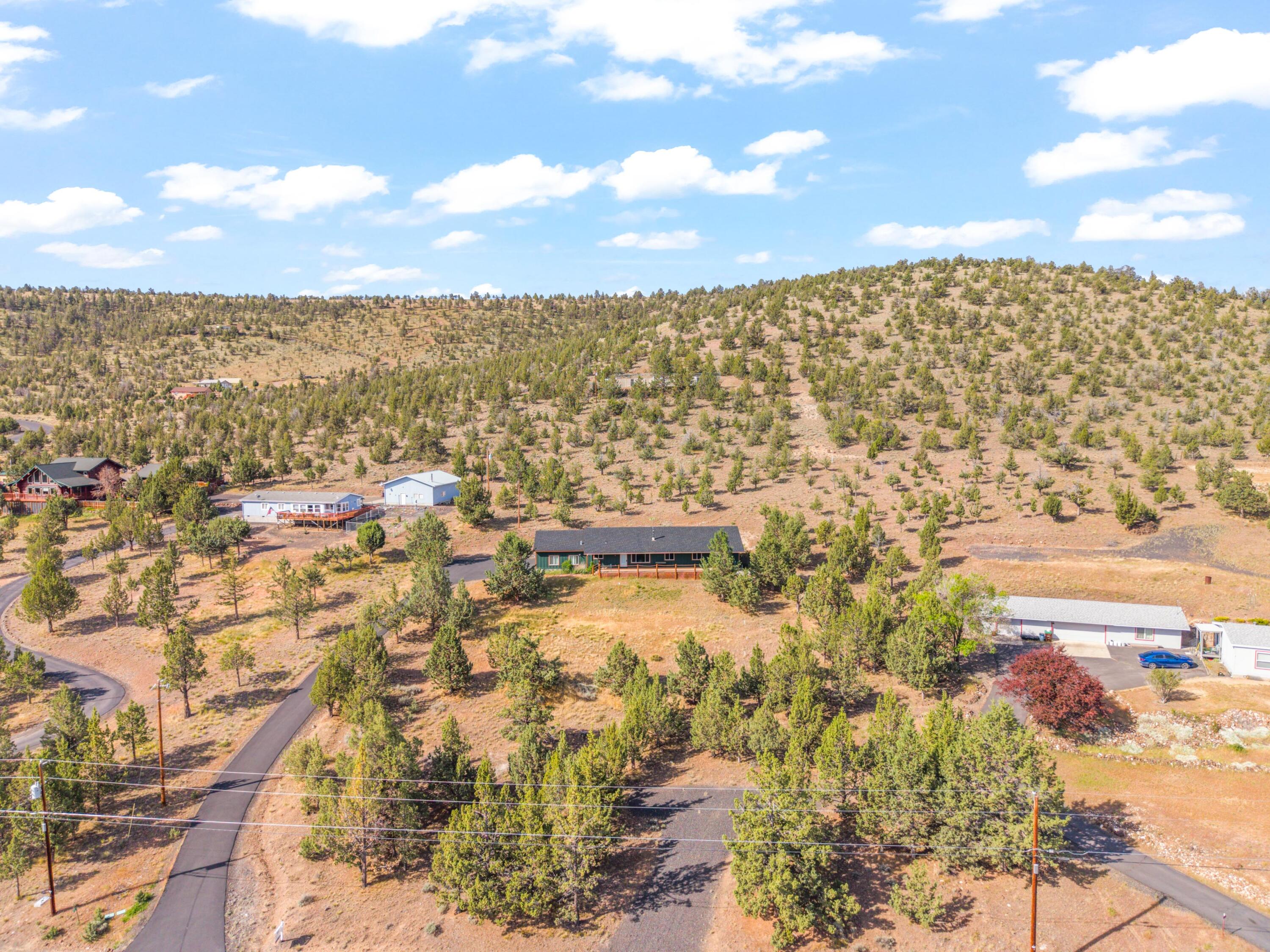 6997 SE Scenic Drive