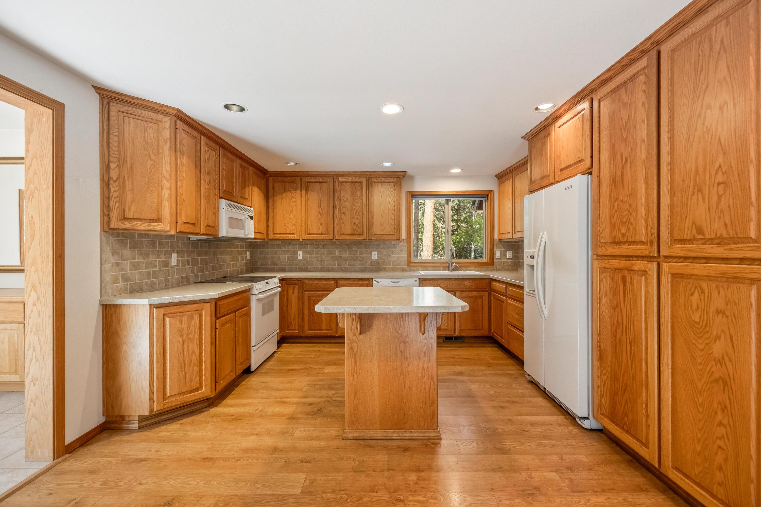 53531 Kokanee Way