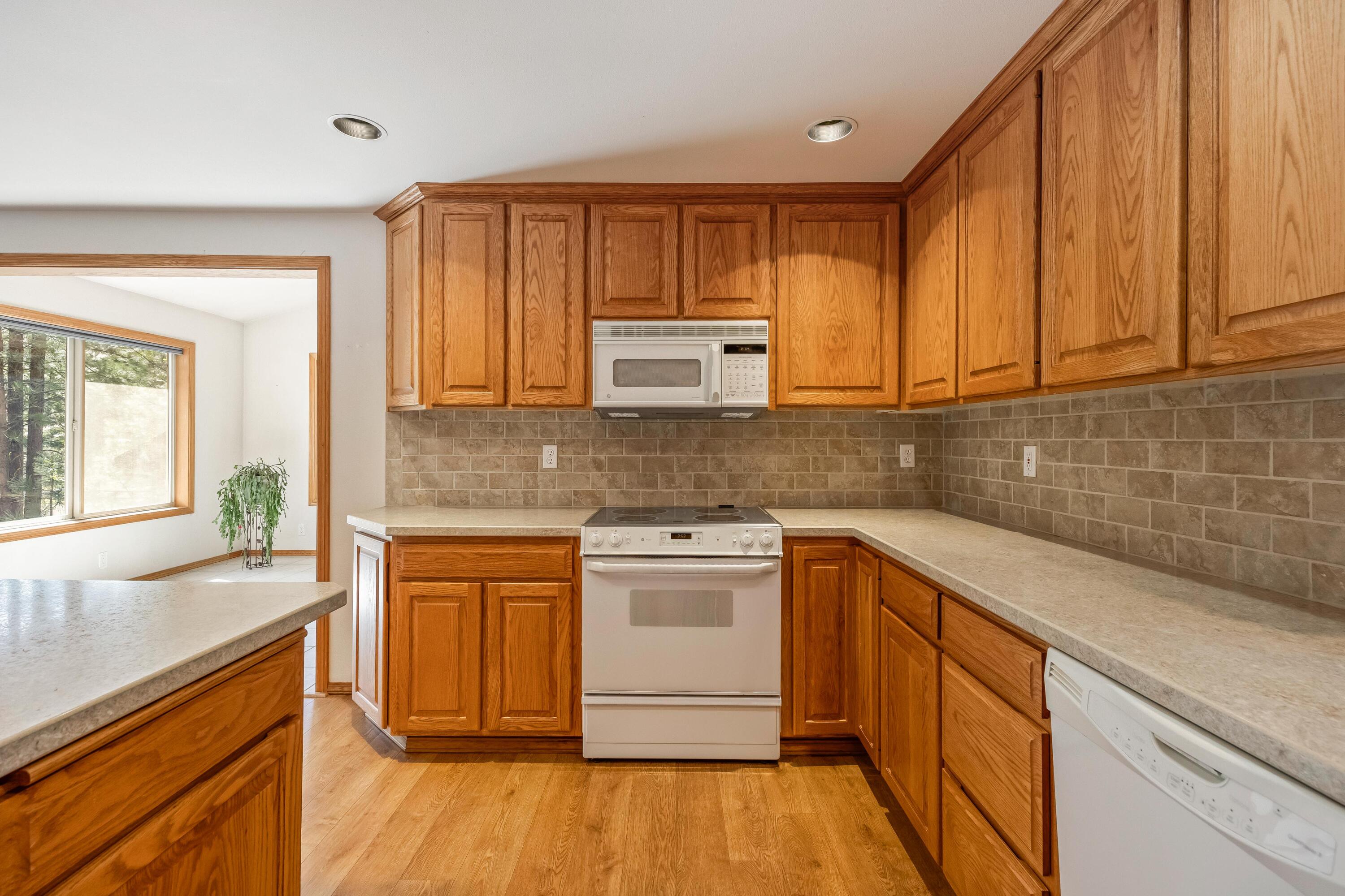 53531 Kokanee Way