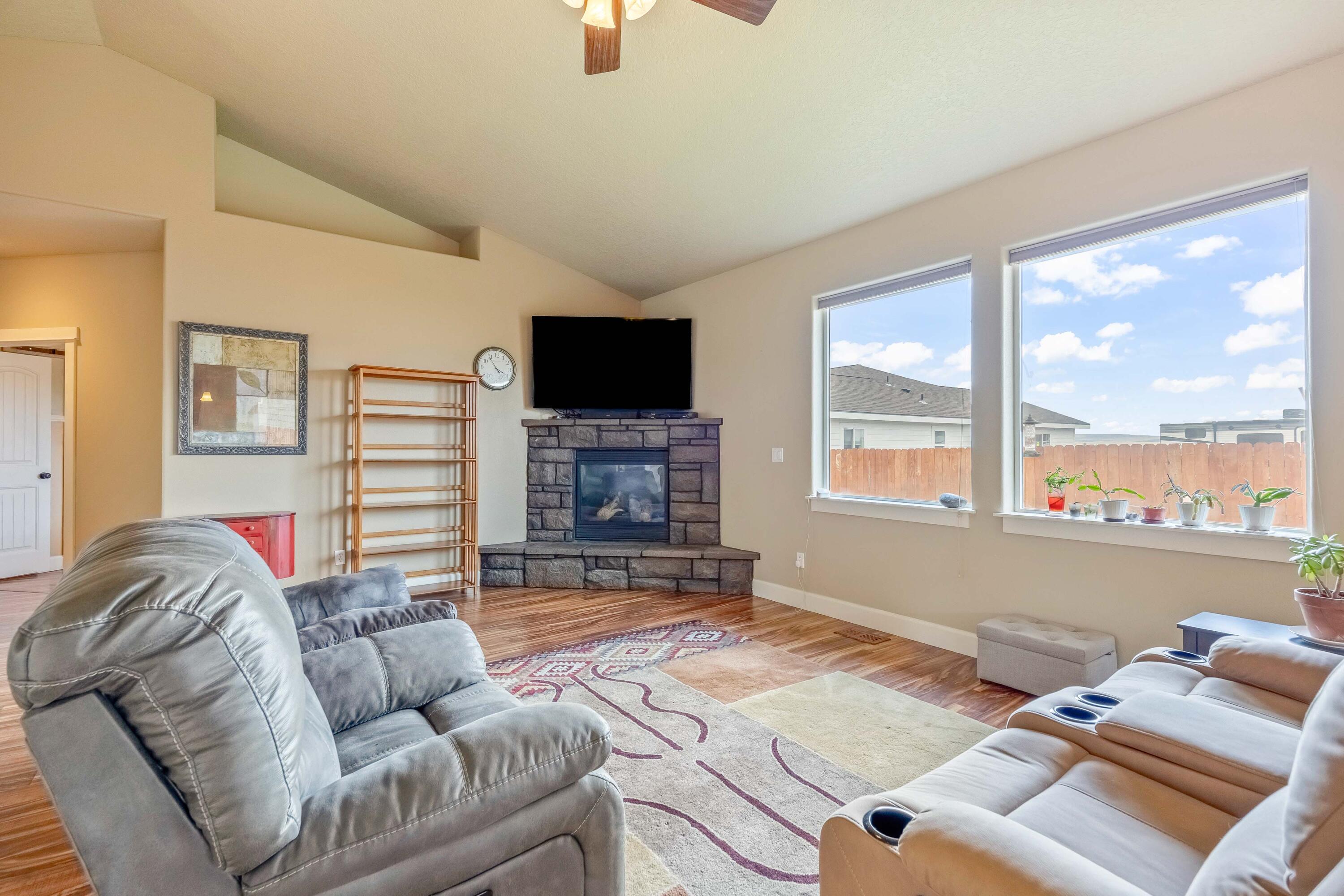 570 Mountain Ridge Drive