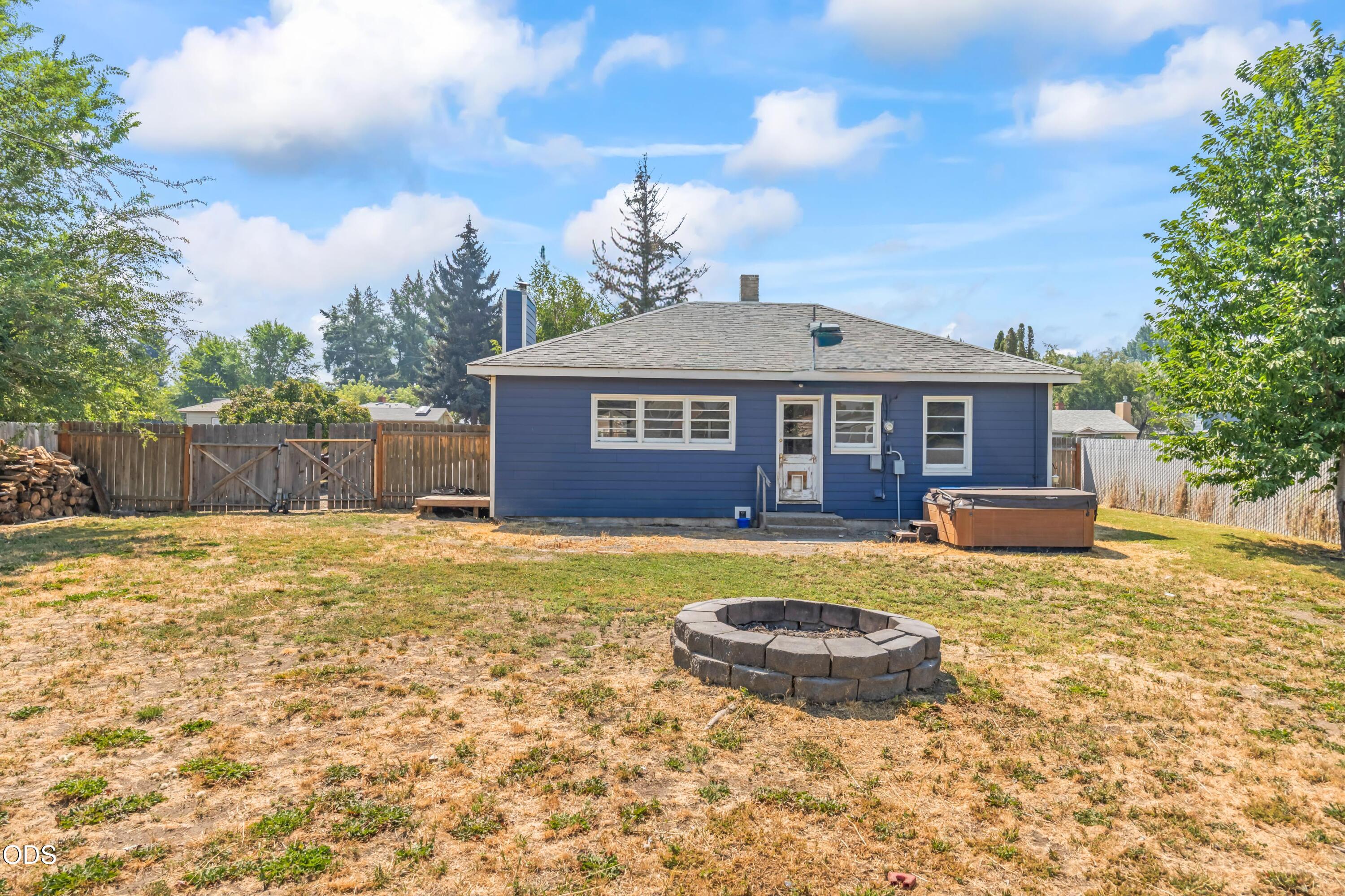 585 SE 4th Street