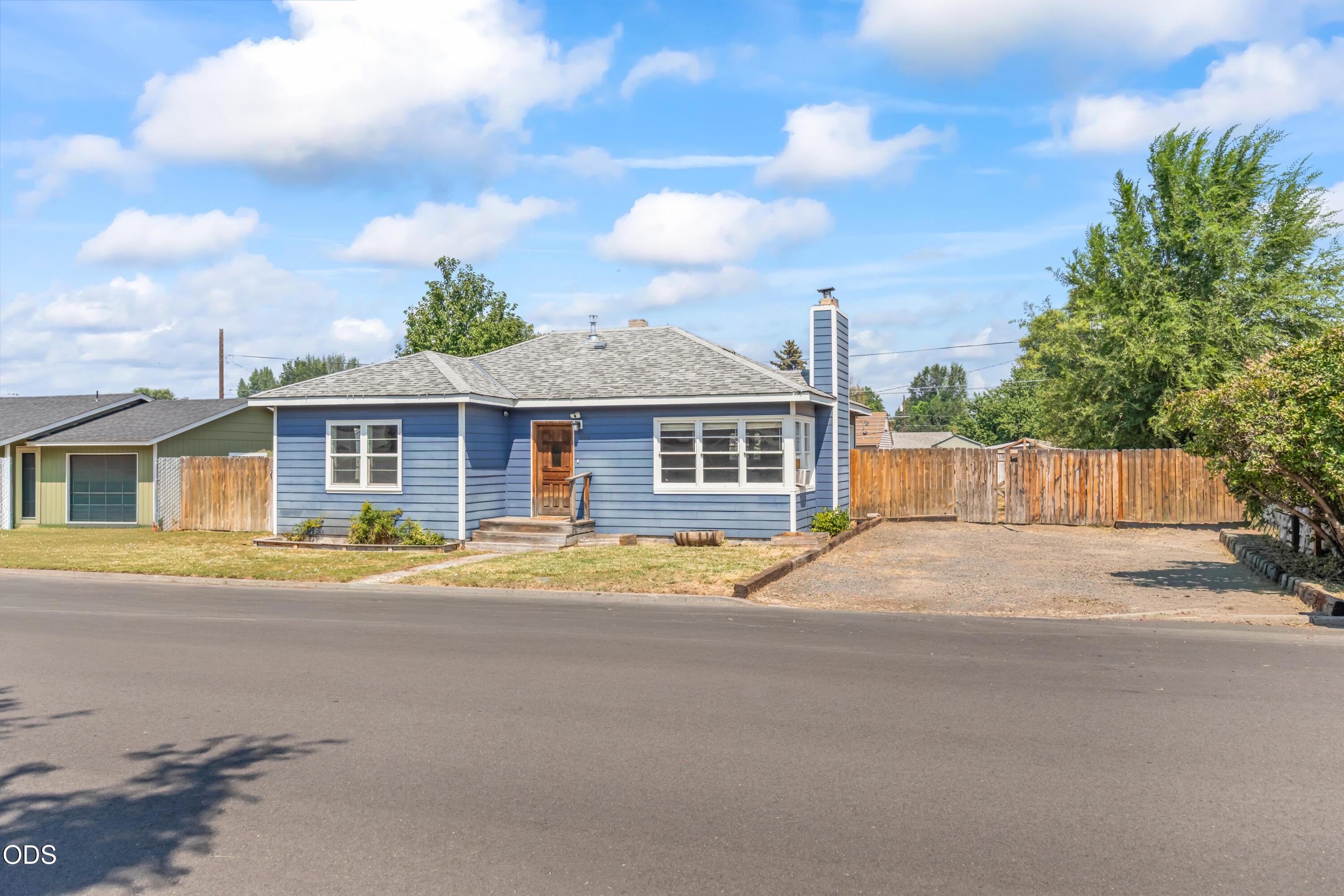 585 SE 4th Street