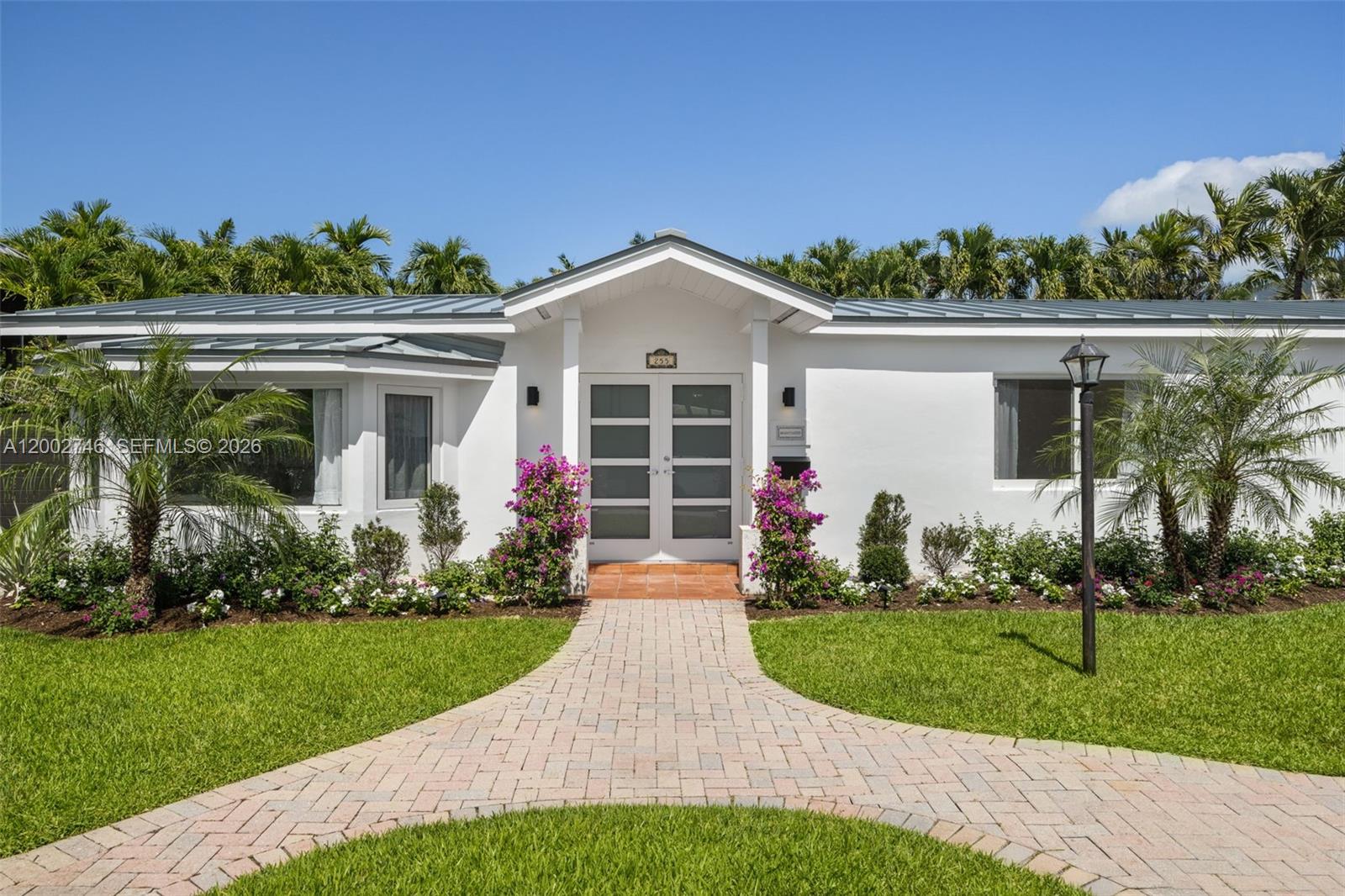 255 Ridgewood Rd