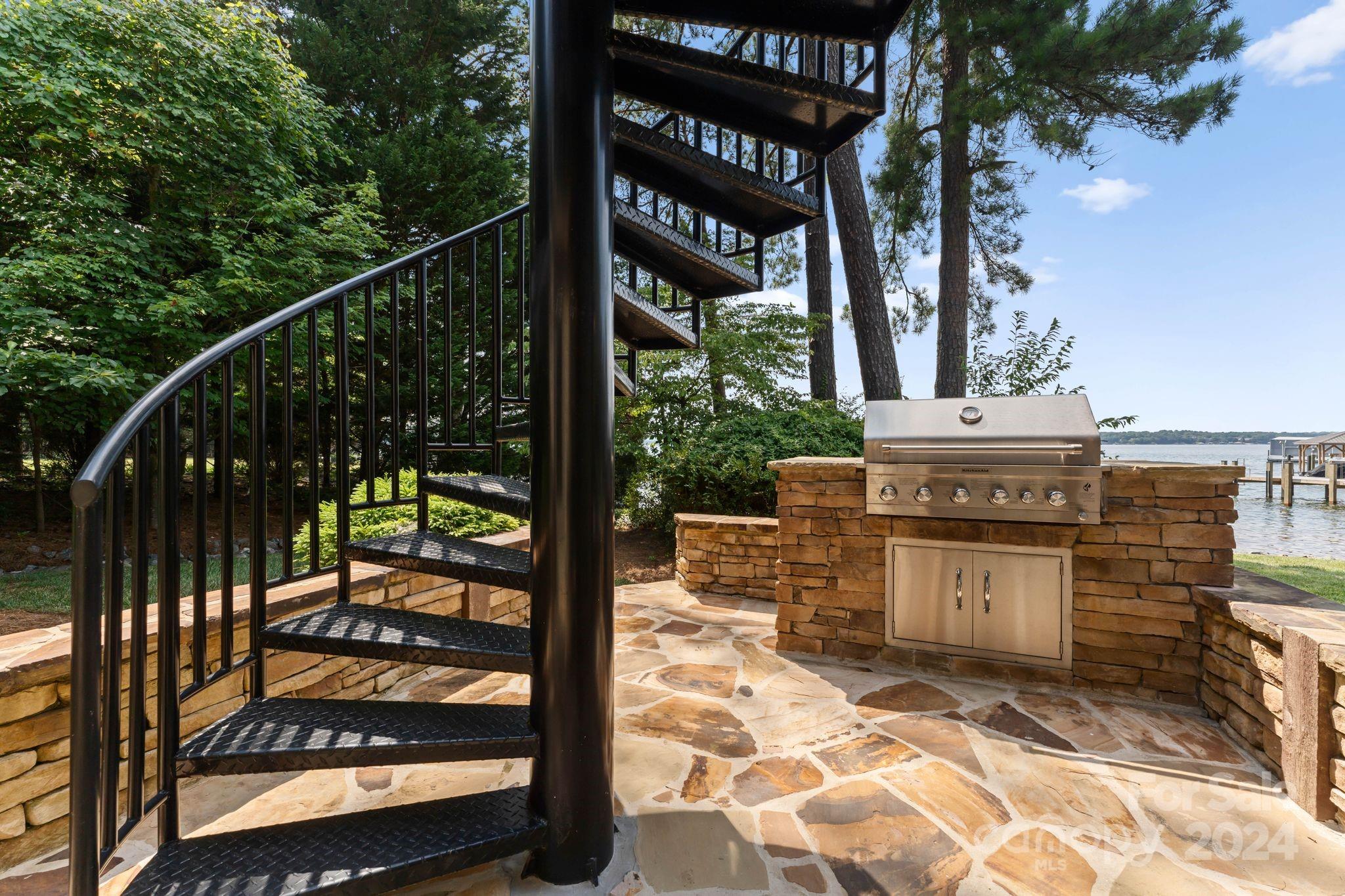 112 Claiborne Drive