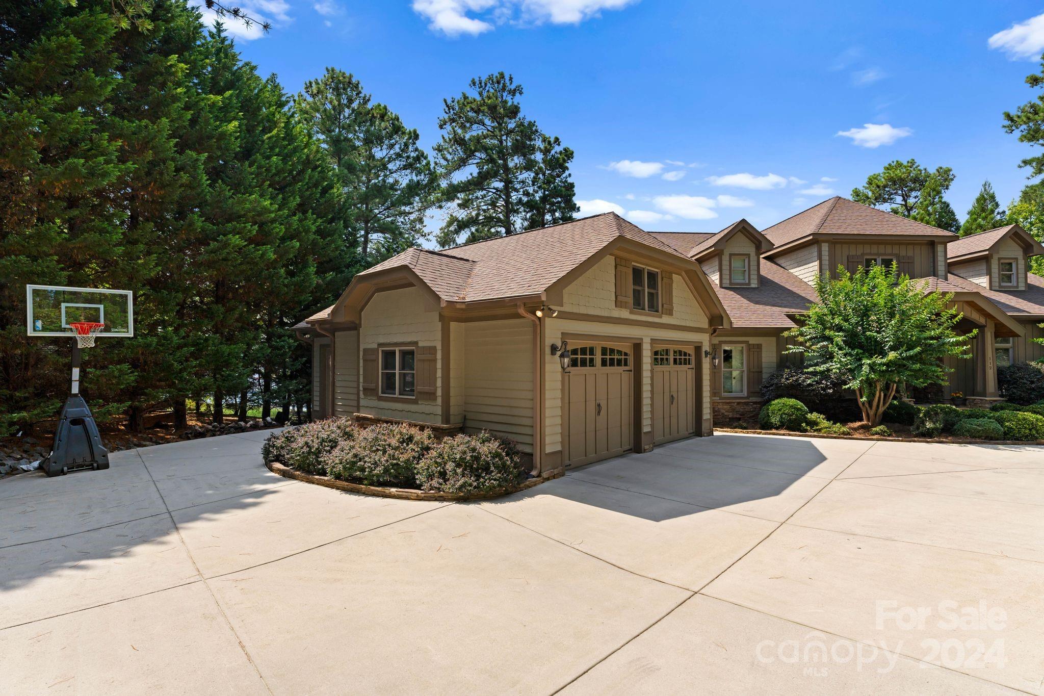 112 Claiborne Drive