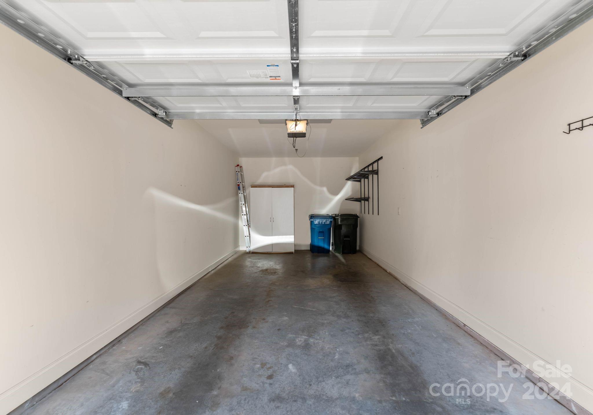 8921 Rosalyn Glen Road