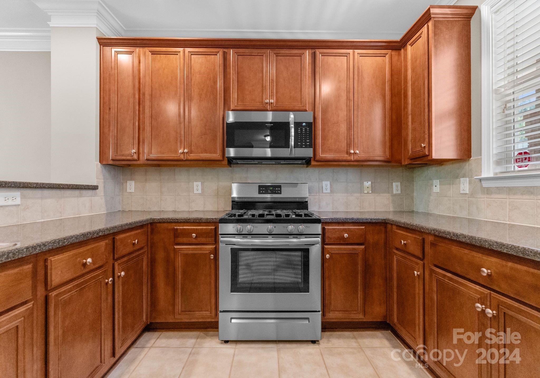 8921 Rosalyn Glen Road