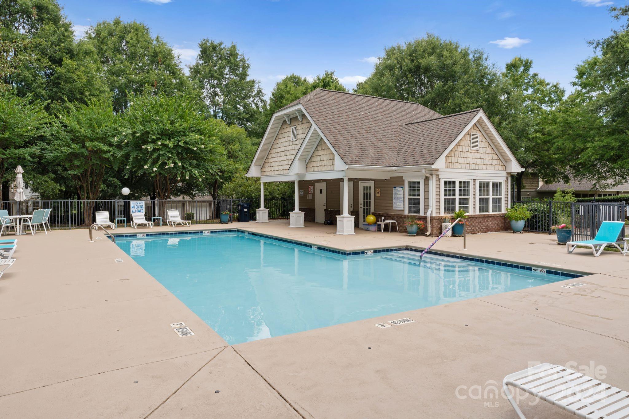 8921 Rosalyn Glen Road