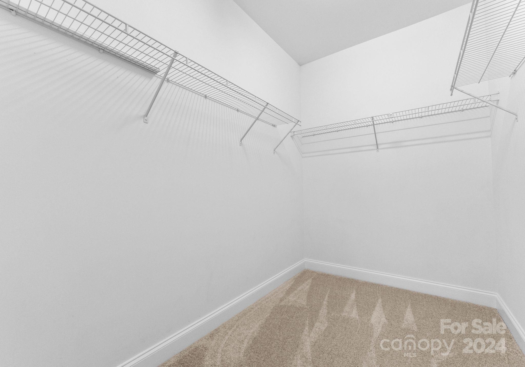 8921 Rosalyn Glen Road