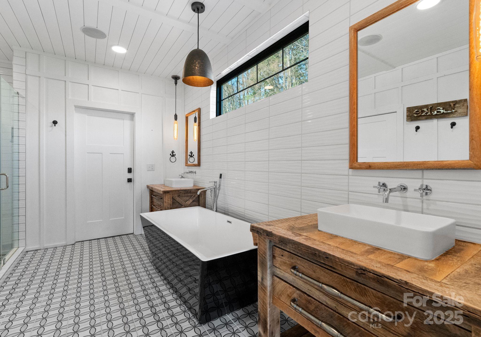 125 Chestnut Tree Road