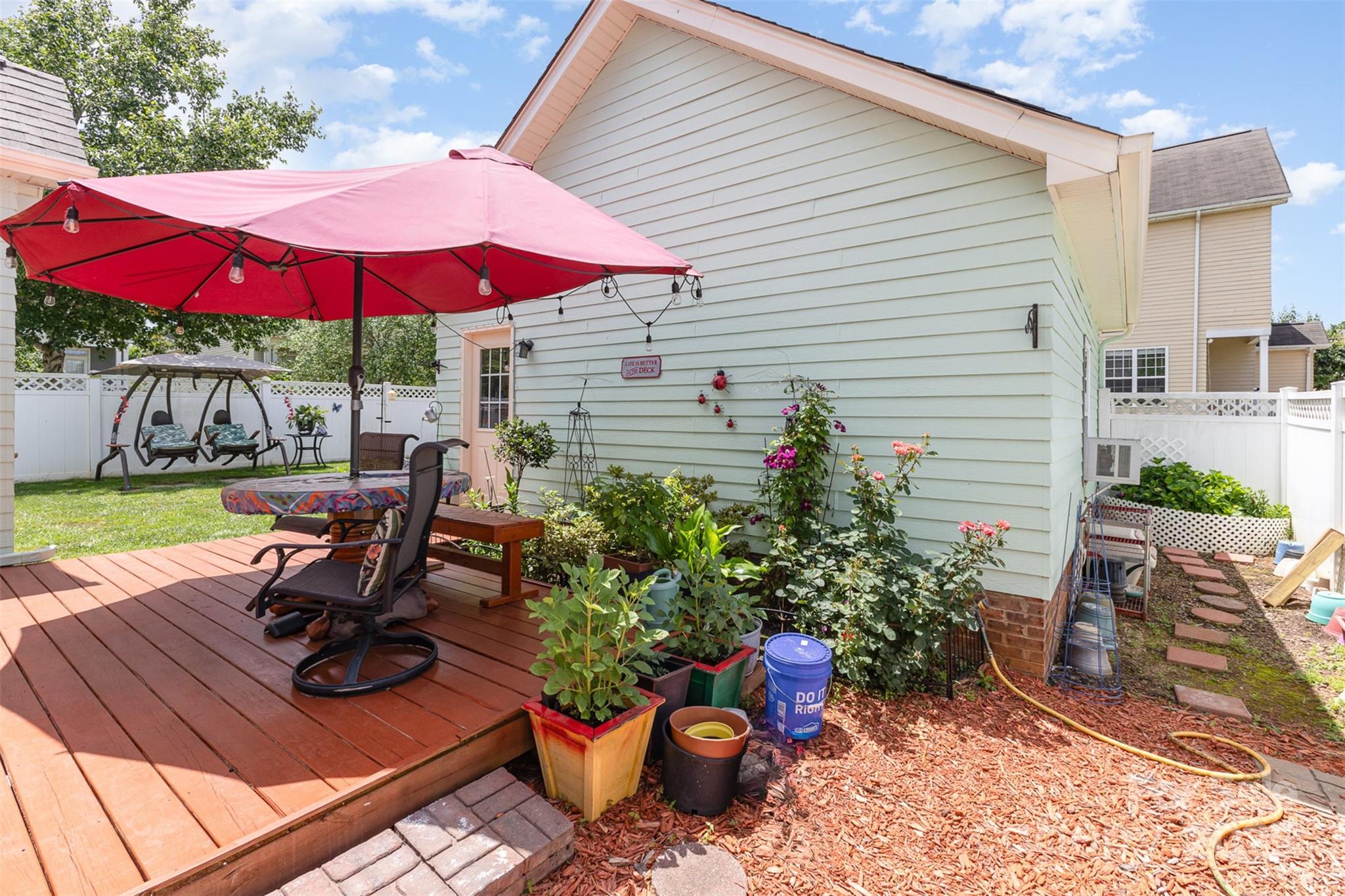186 Gresham Lane
