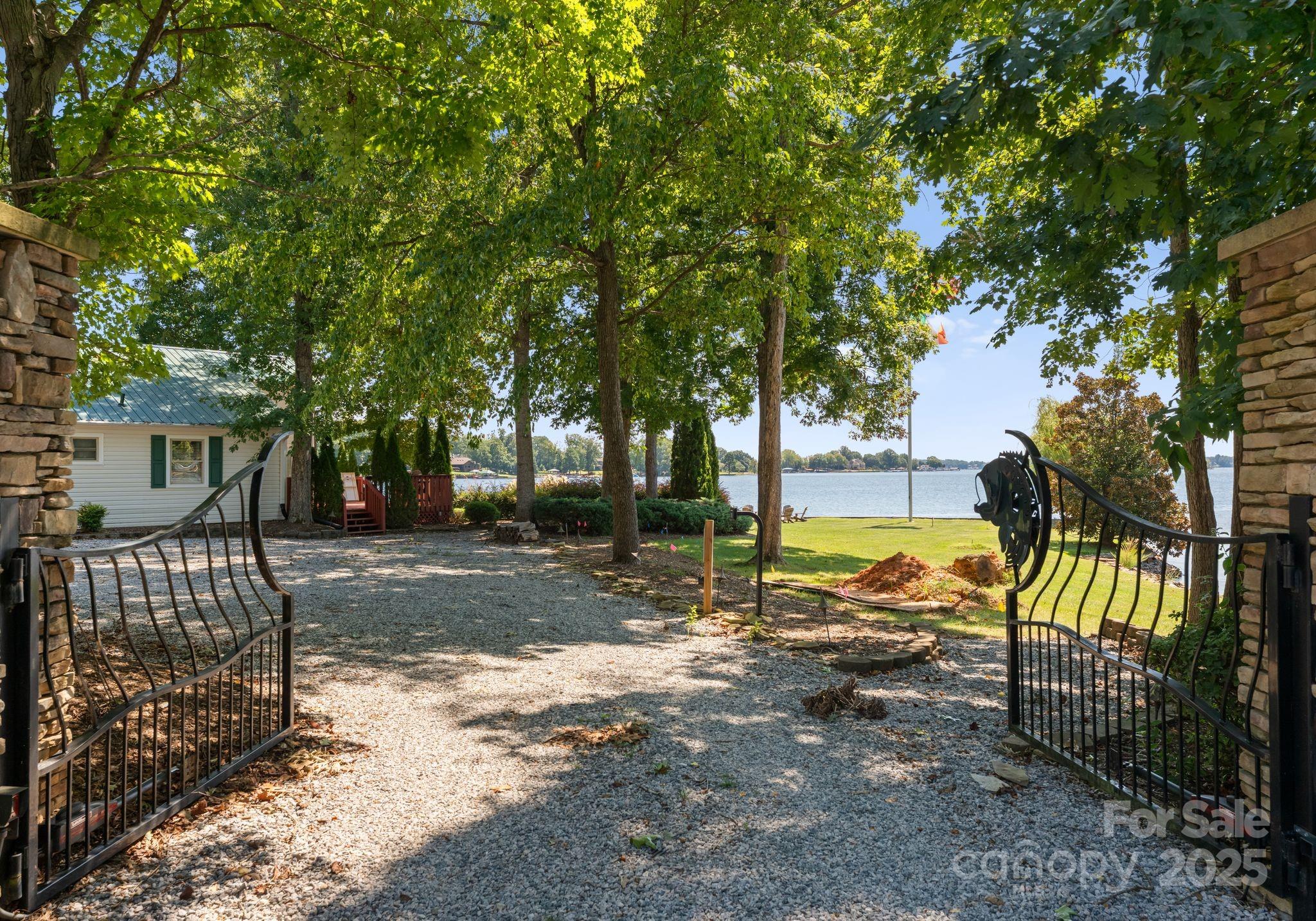 135 Bearcreek Road