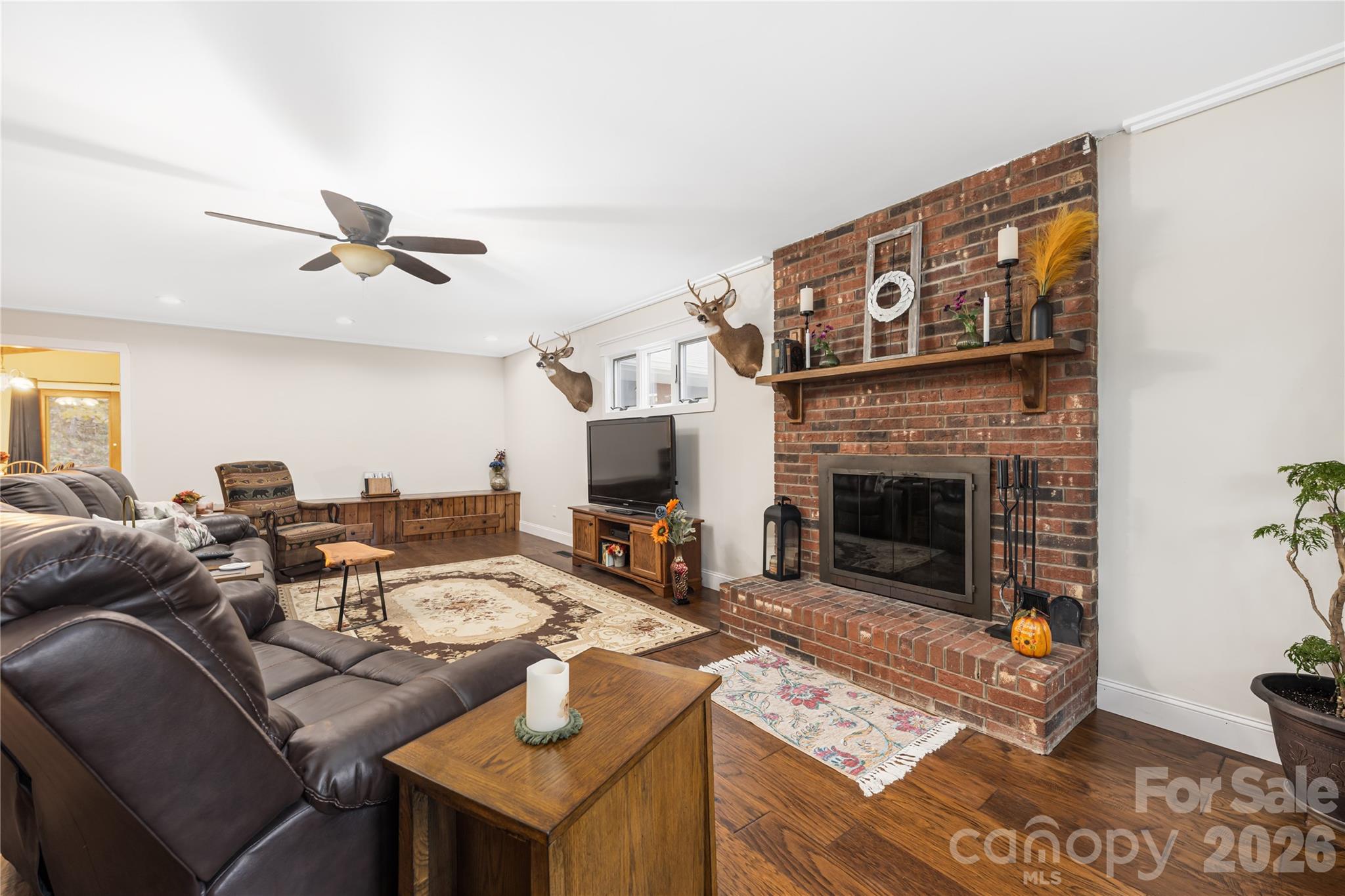2174 Lynmore Drive