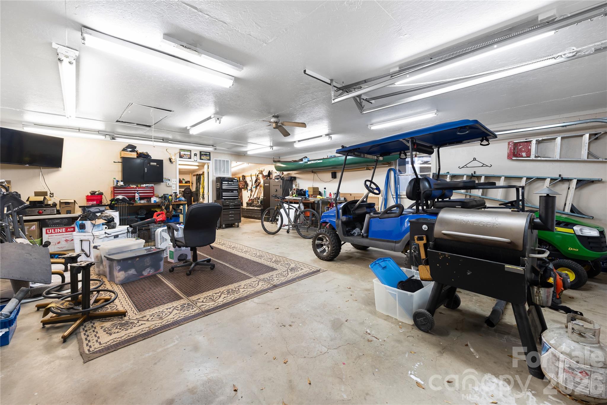 2174 Lynmore Drive
