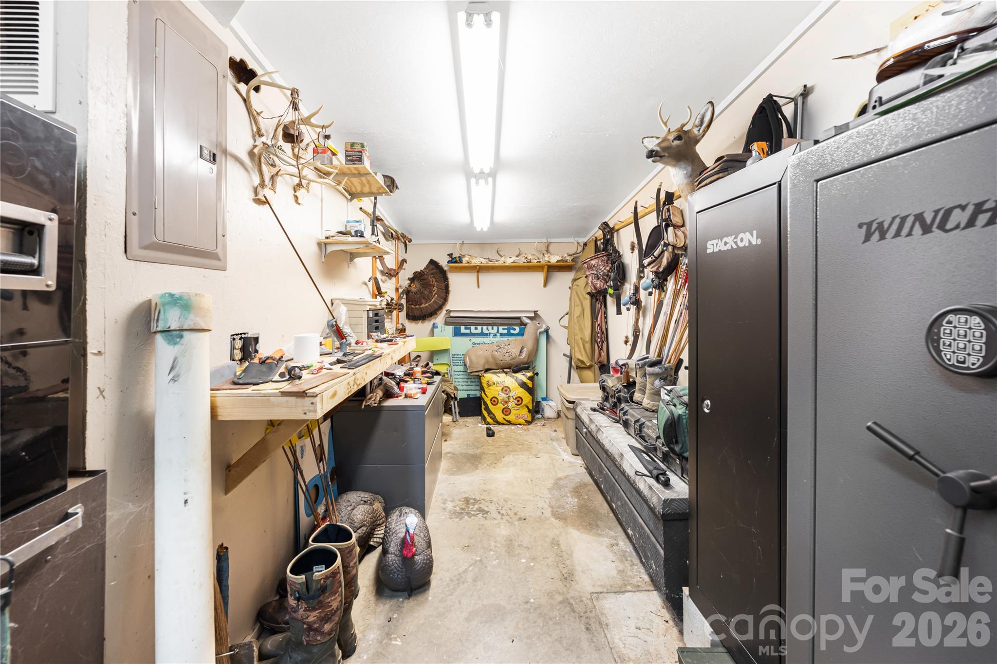 2174 Lynmore Drive