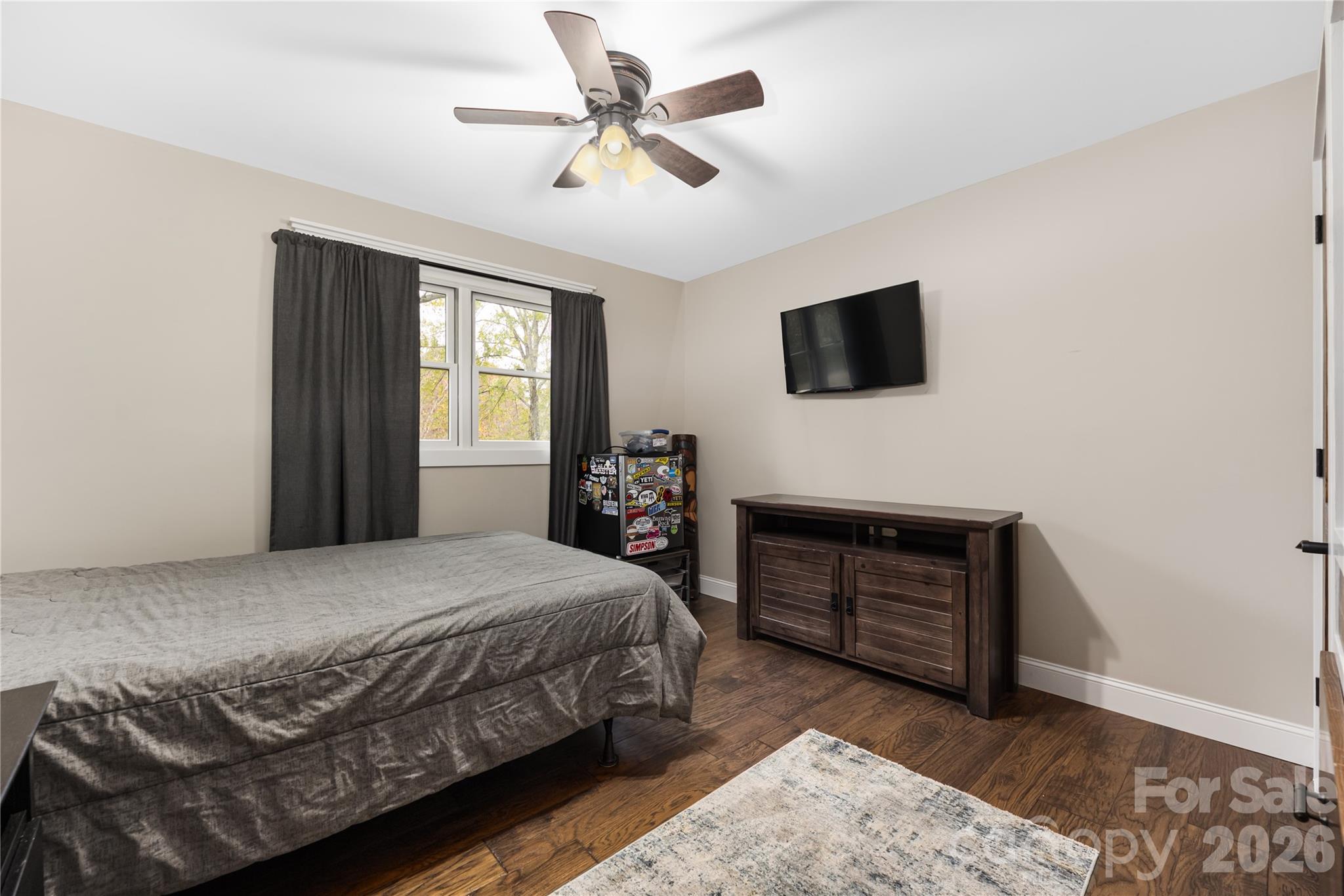 2174 Lynmore Drive