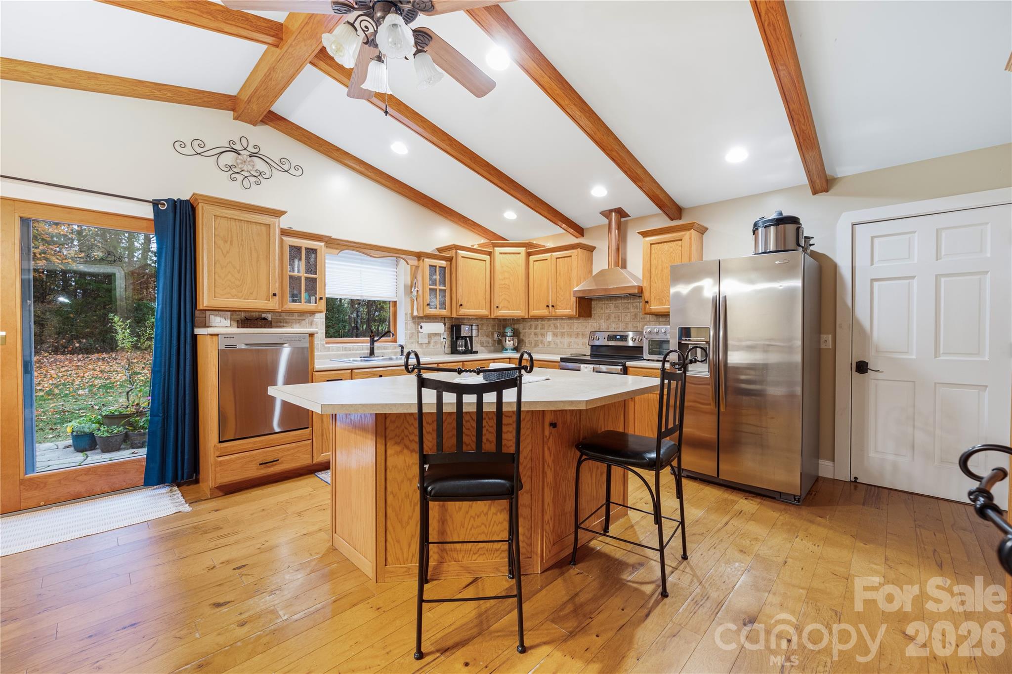 2174 Lynmore Drive