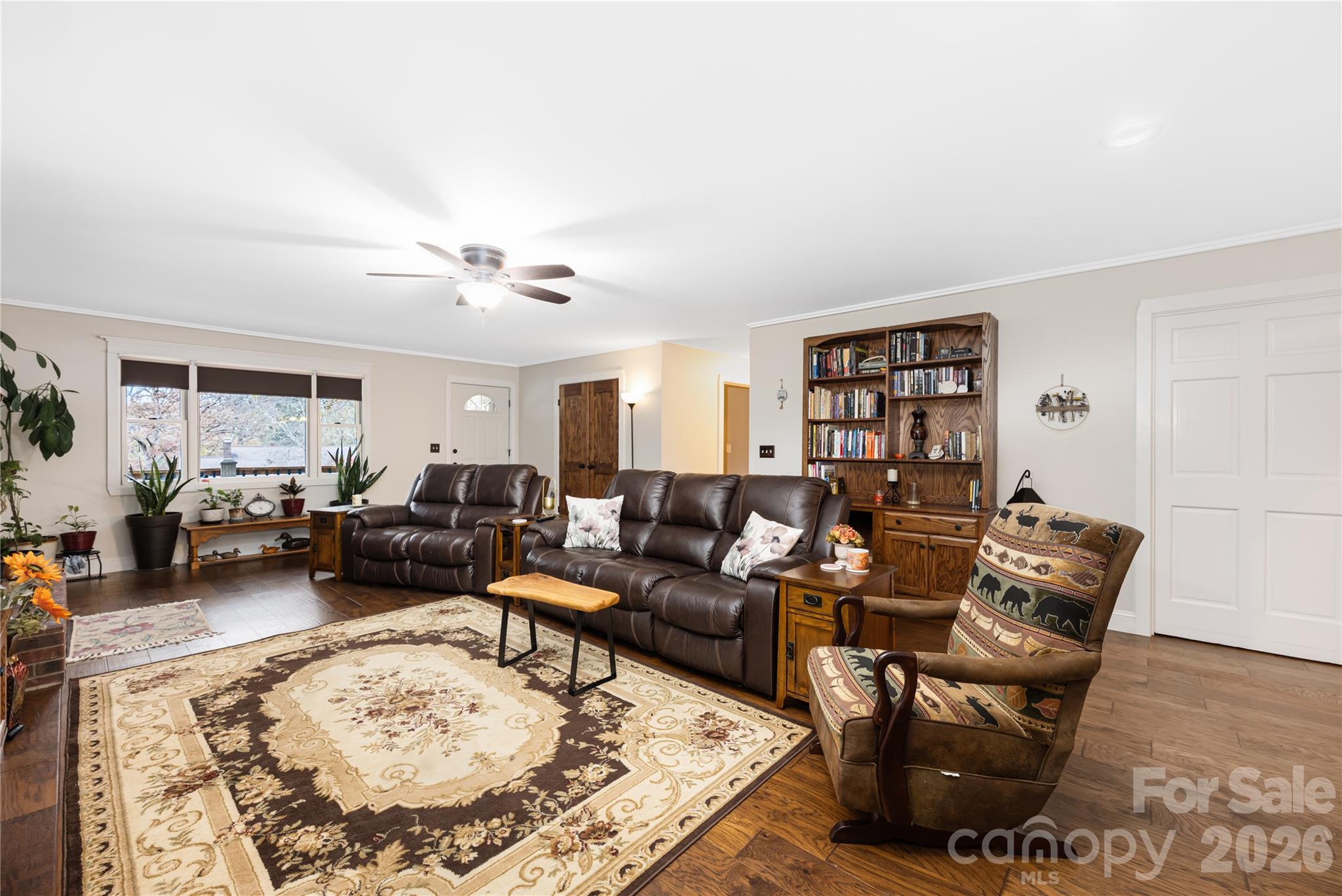 2174 Lynmore Drive