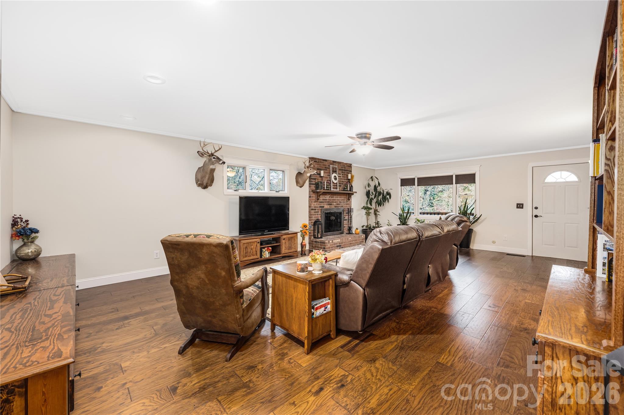 2174 Lynmore Drive