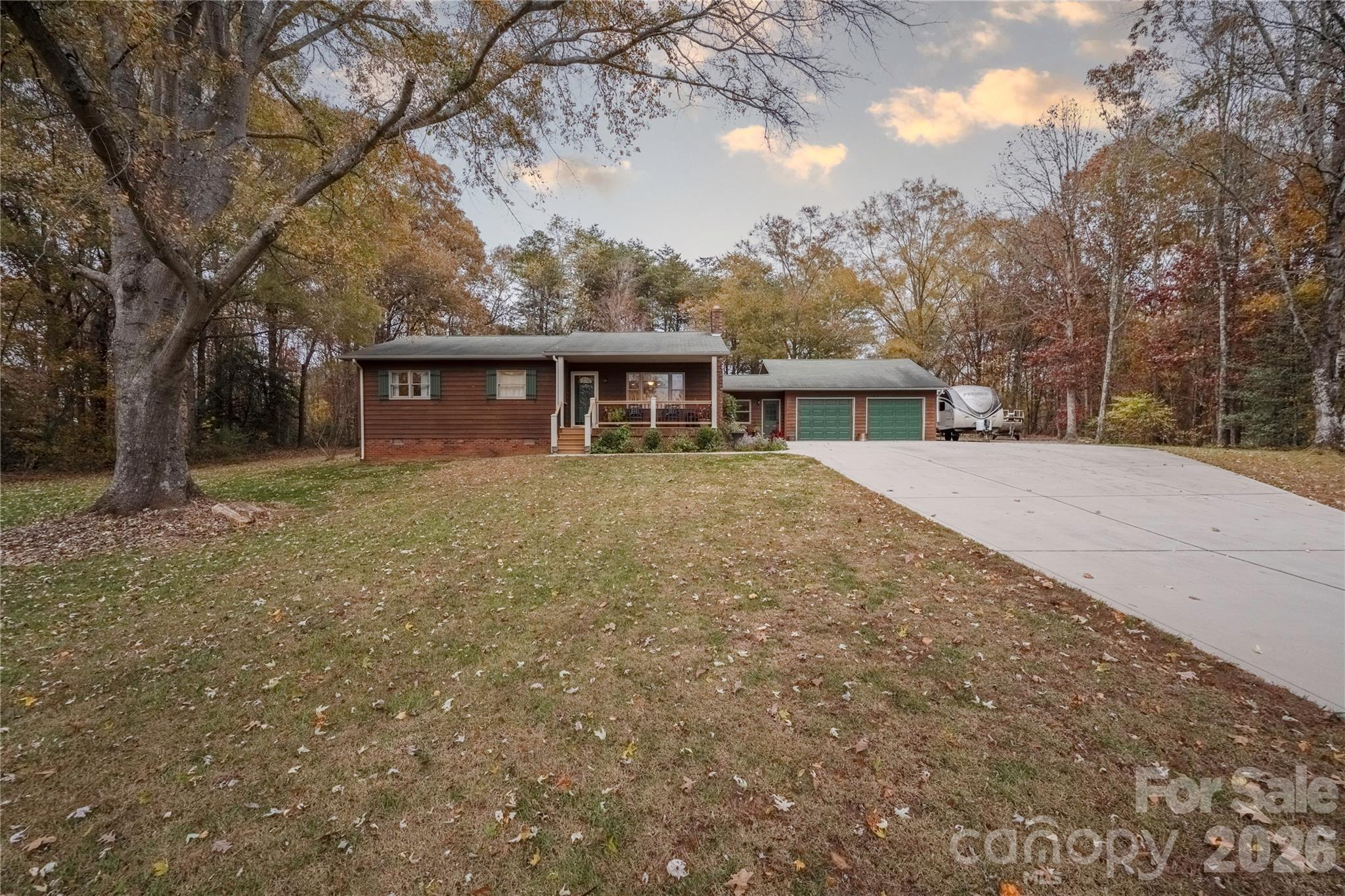 2174 Lynmore Drive