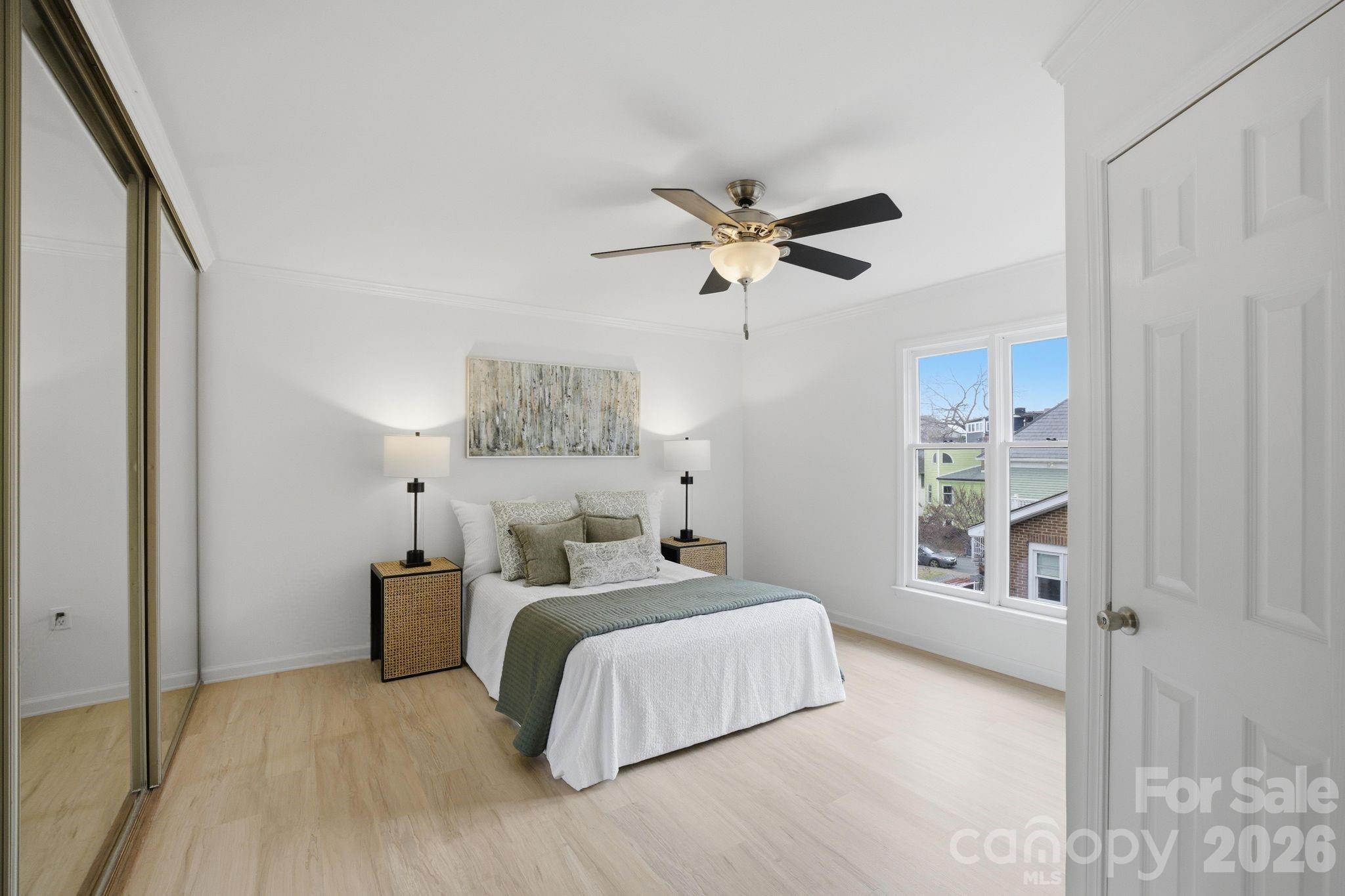 413 W 8th Street