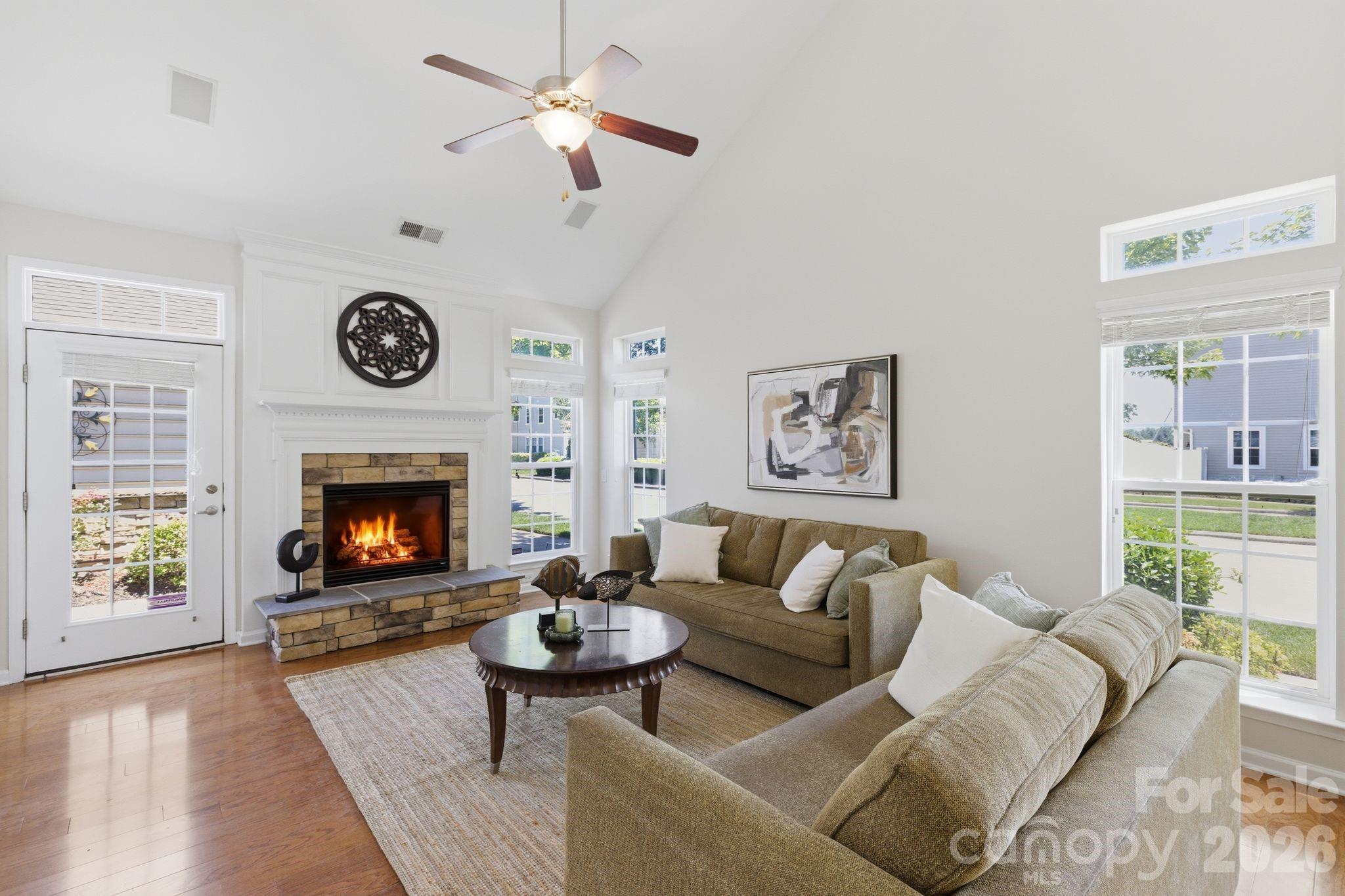 8304 Viewpoint Lane