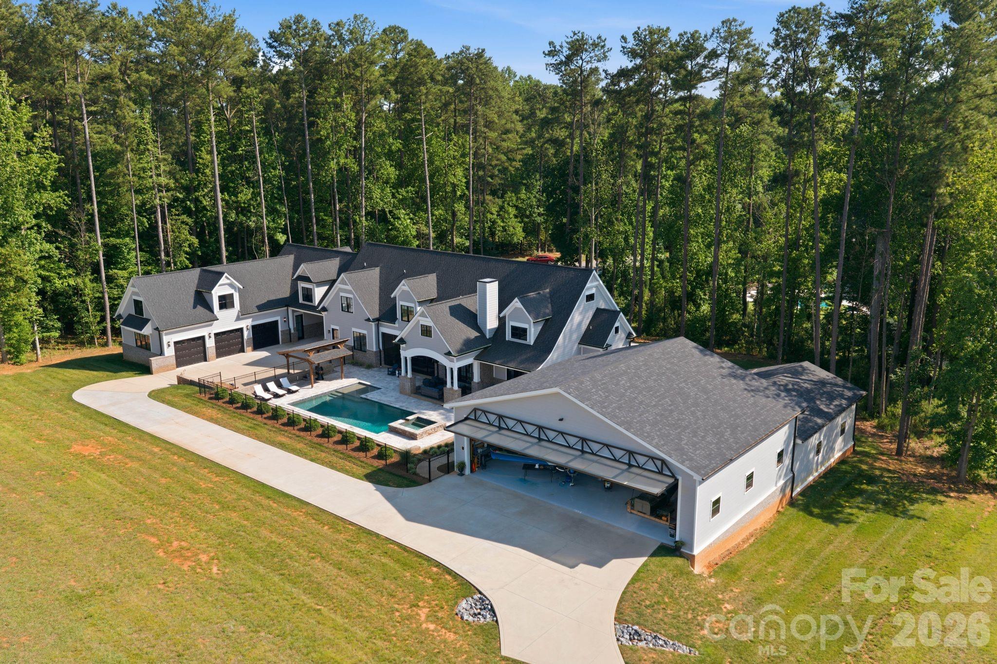 117 Doolittle Lane