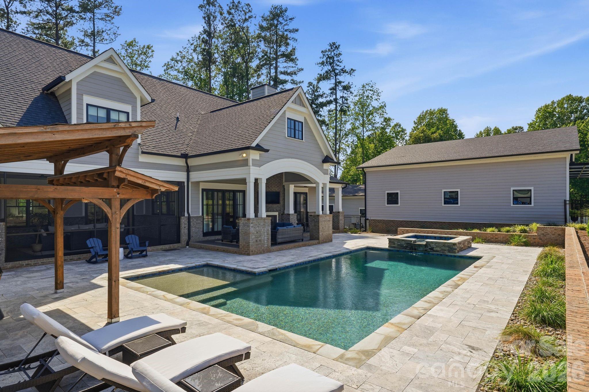 117 Doolittle Lane